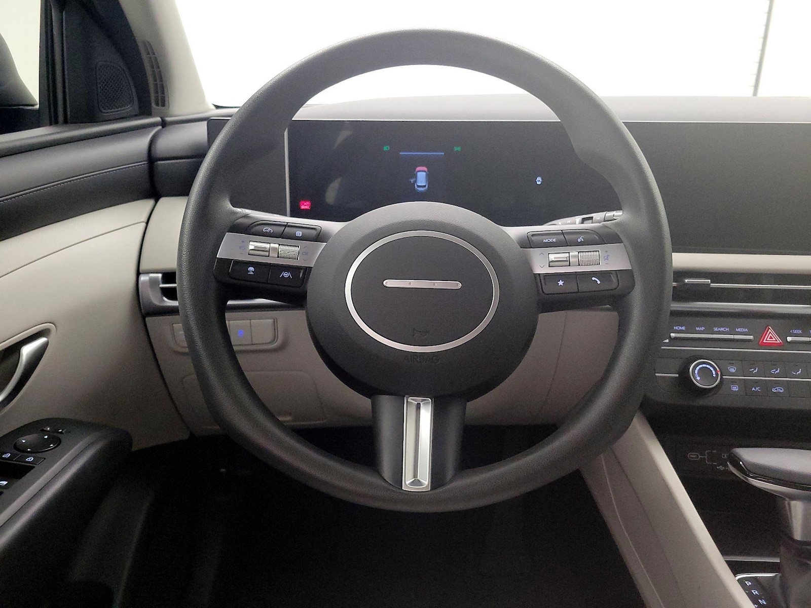 2025 Hyundai Tucson SE - Photo 11