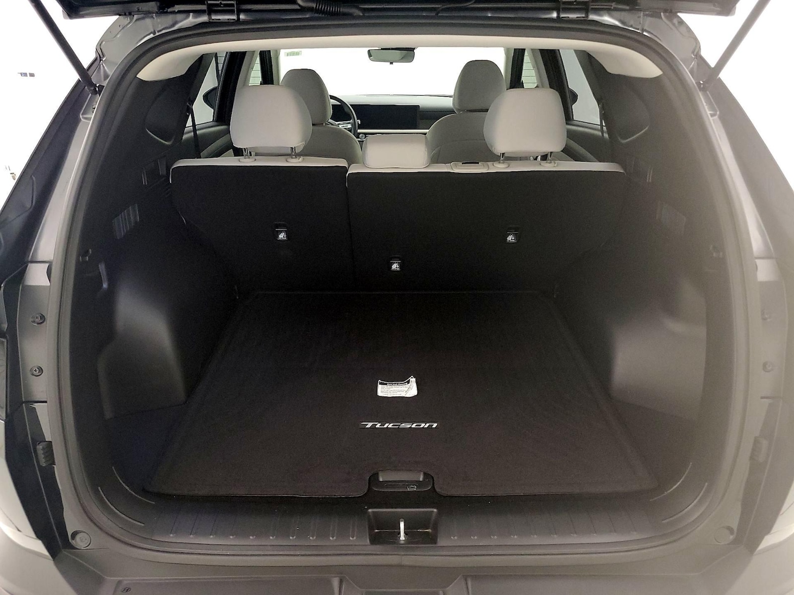 2025 Hyundai Tucson SE - Photo 21