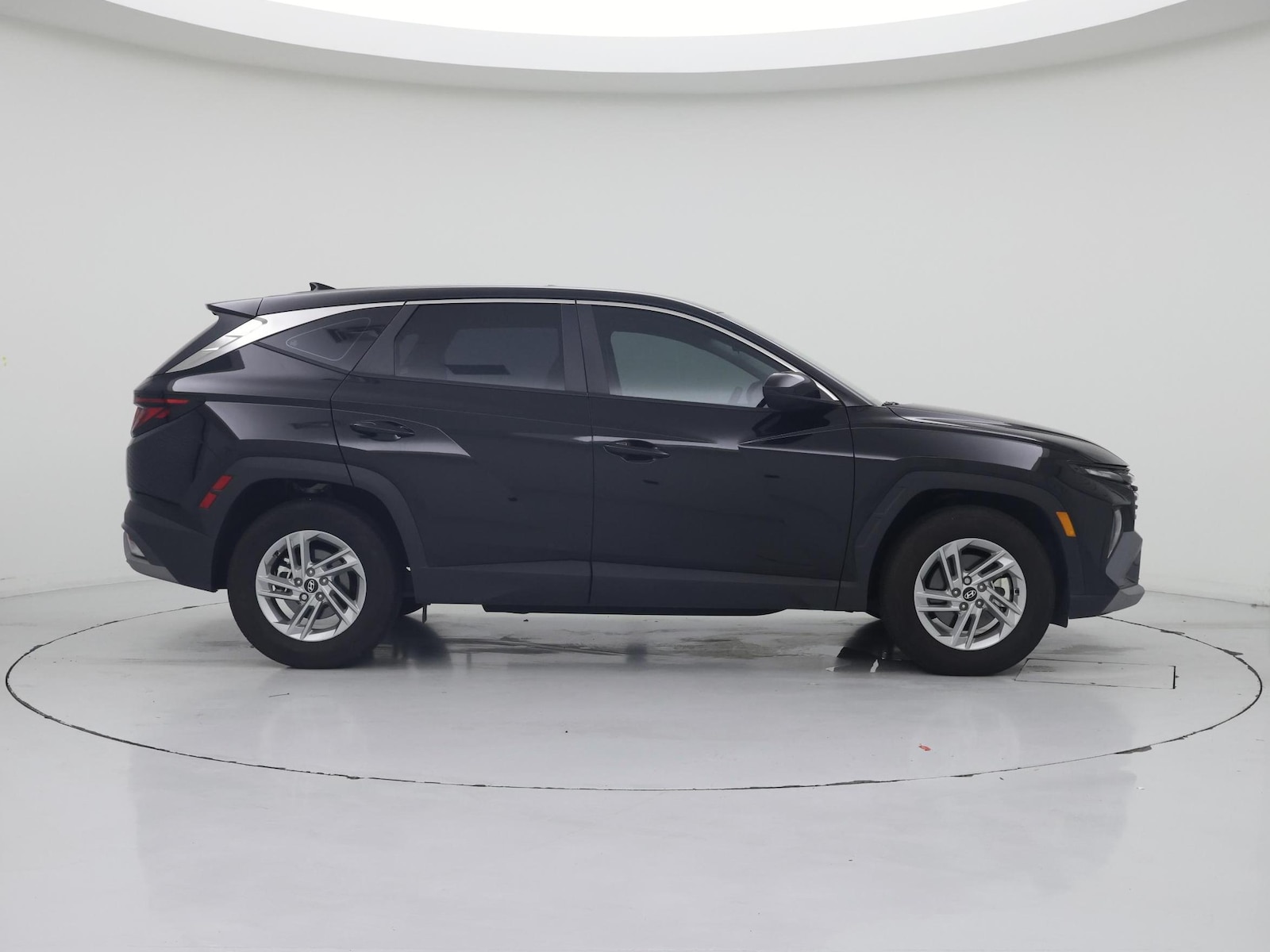 2025 Hyundai Tucson SE - Photo 8
