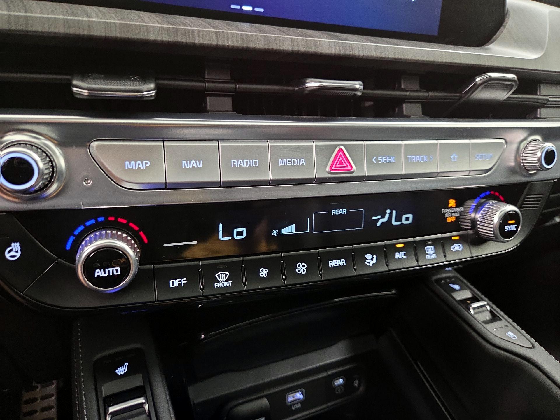 Thumbnail: 2024 Kia Telluride - 17