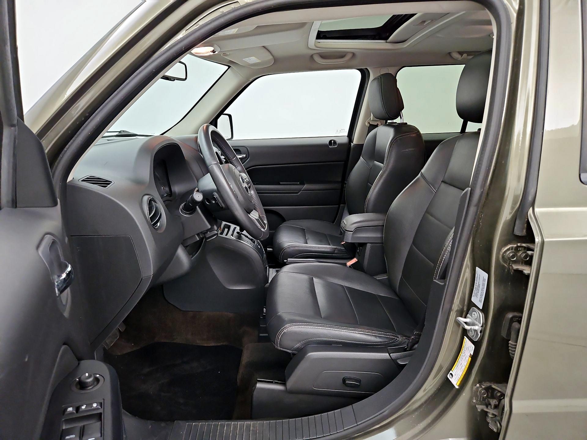 Thumbnail: 2015 Jeep Patriot - 11