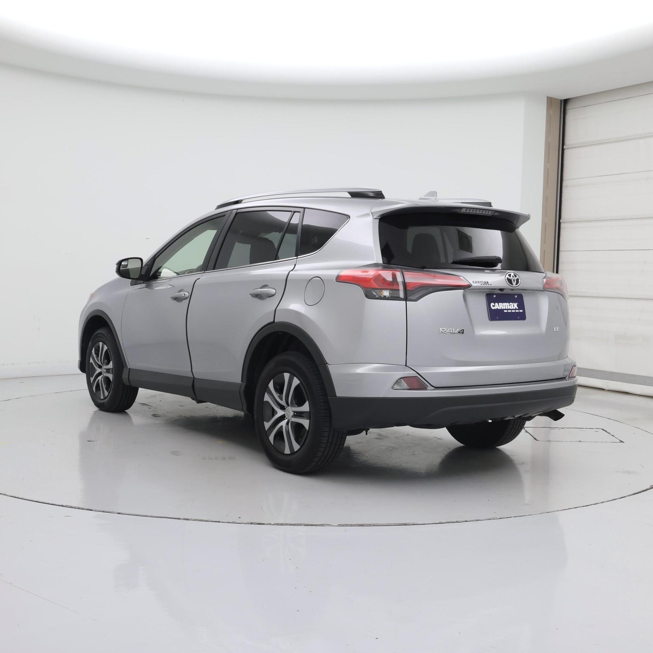 Thumbnail: 2018 Toyota RAV4 - 2