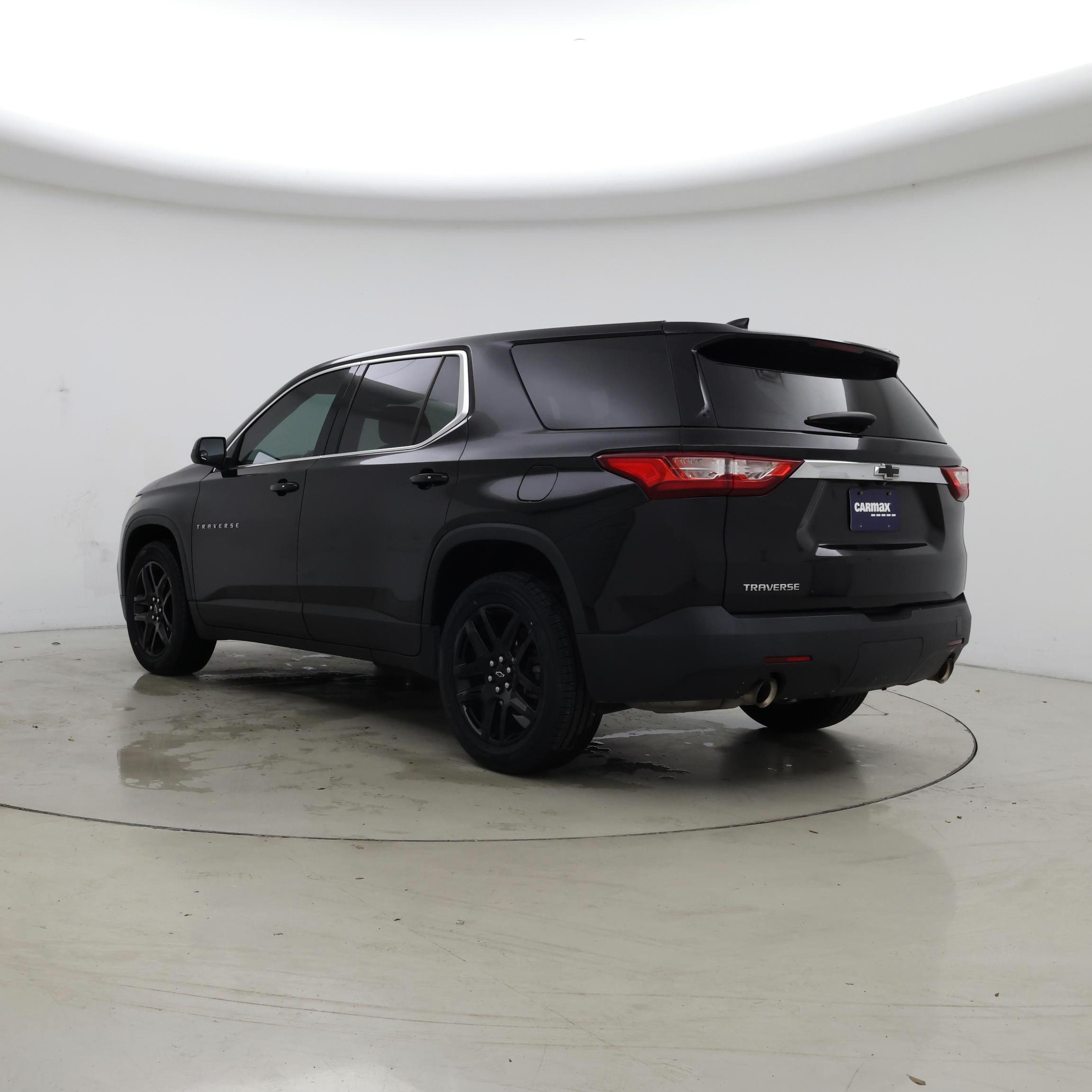Thumbnail: 2021 Chevrolet Traverse - 2