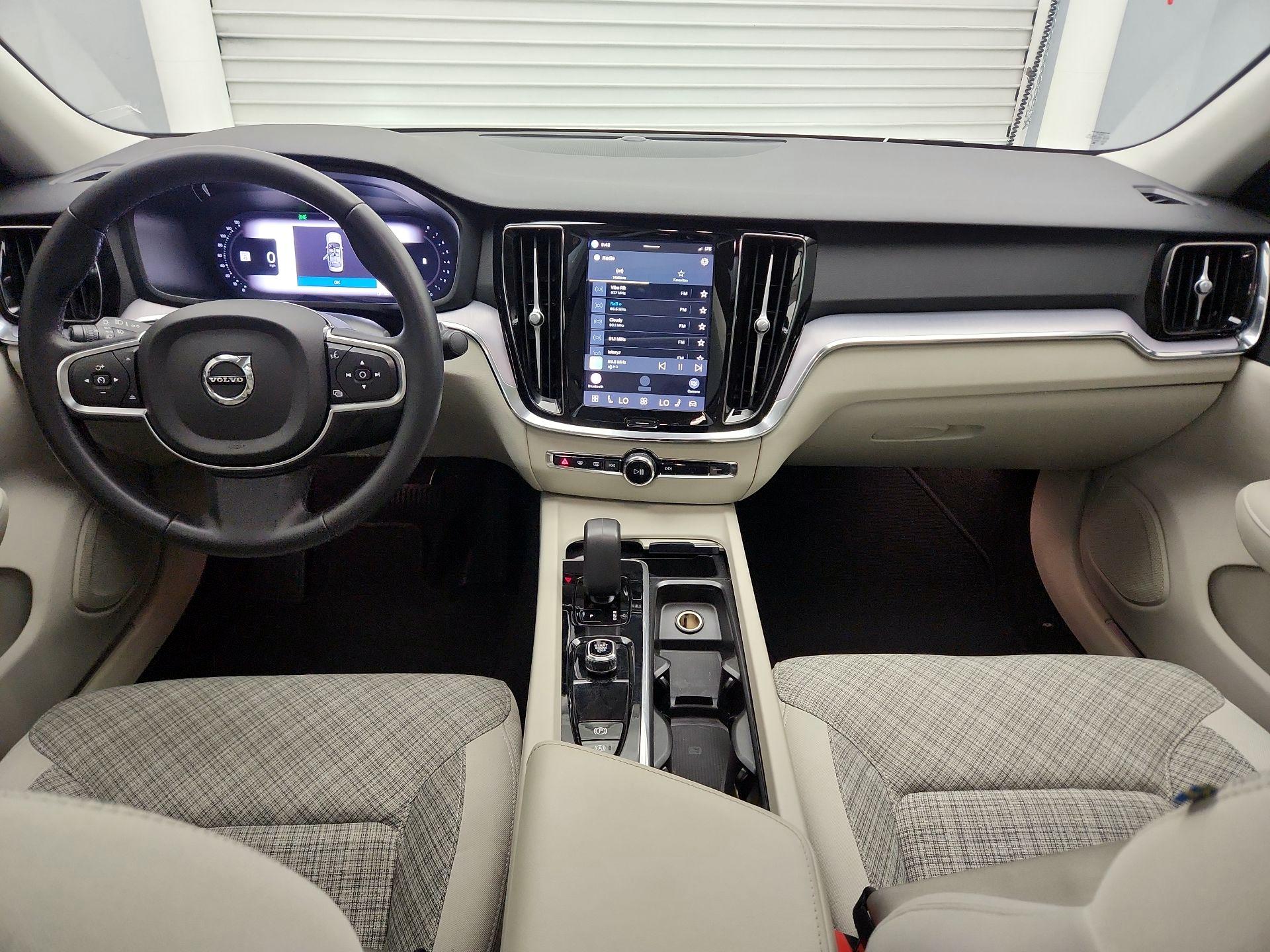 Thumbnail: 2024 Volvo S60 - 9