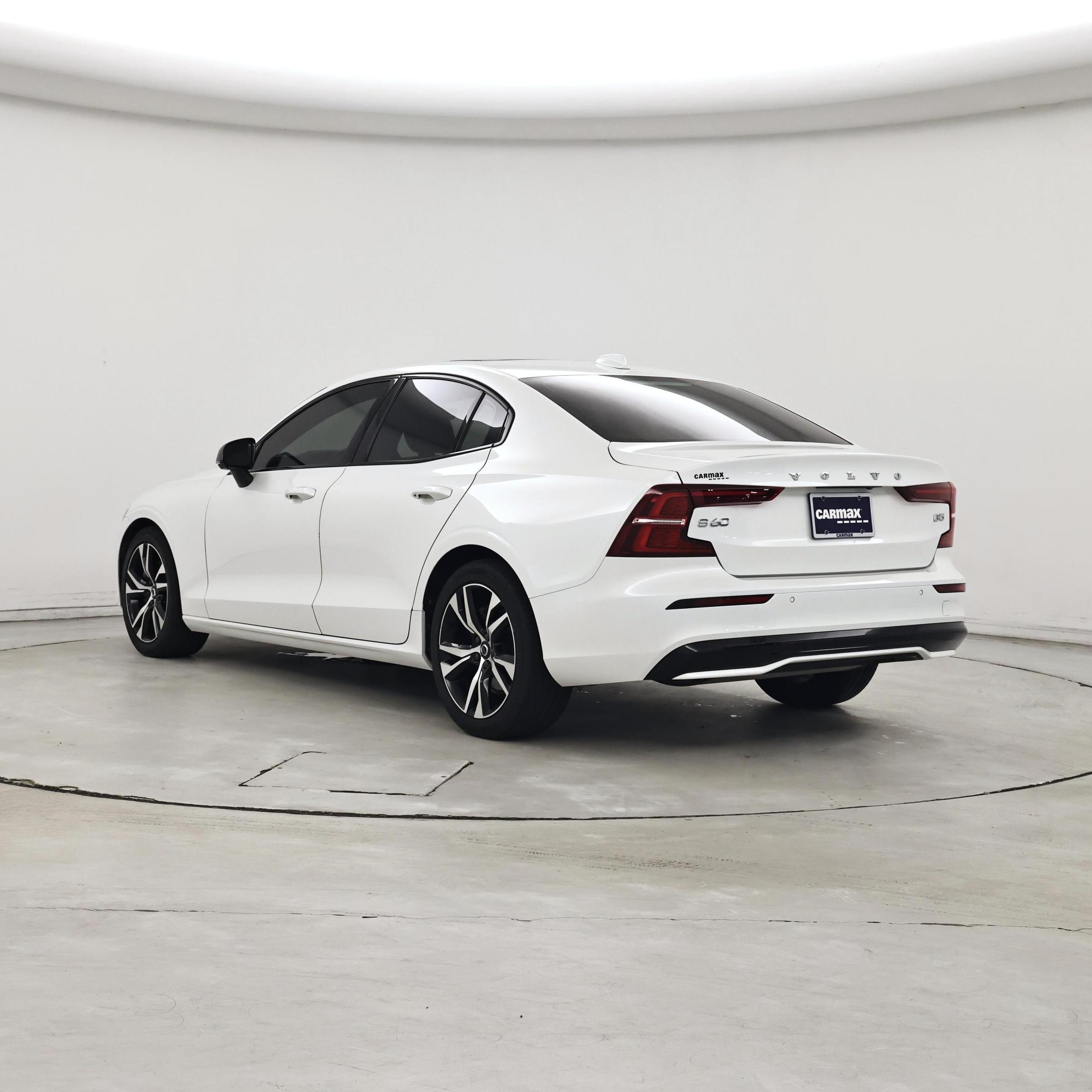 Thumbnail: 2024 Volvo S60 - 2