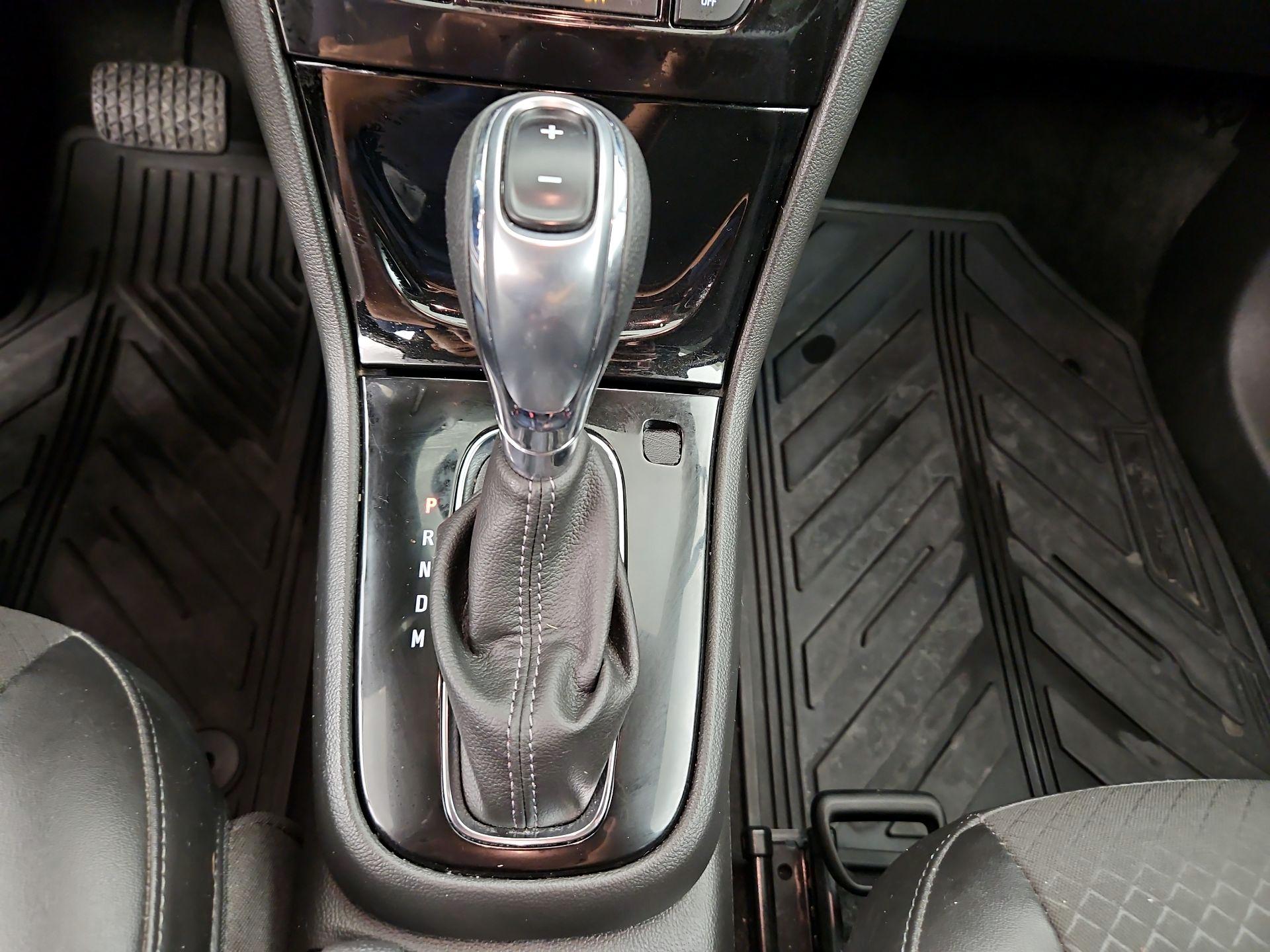 Thumbnail: 2021 Buick Encore - 17