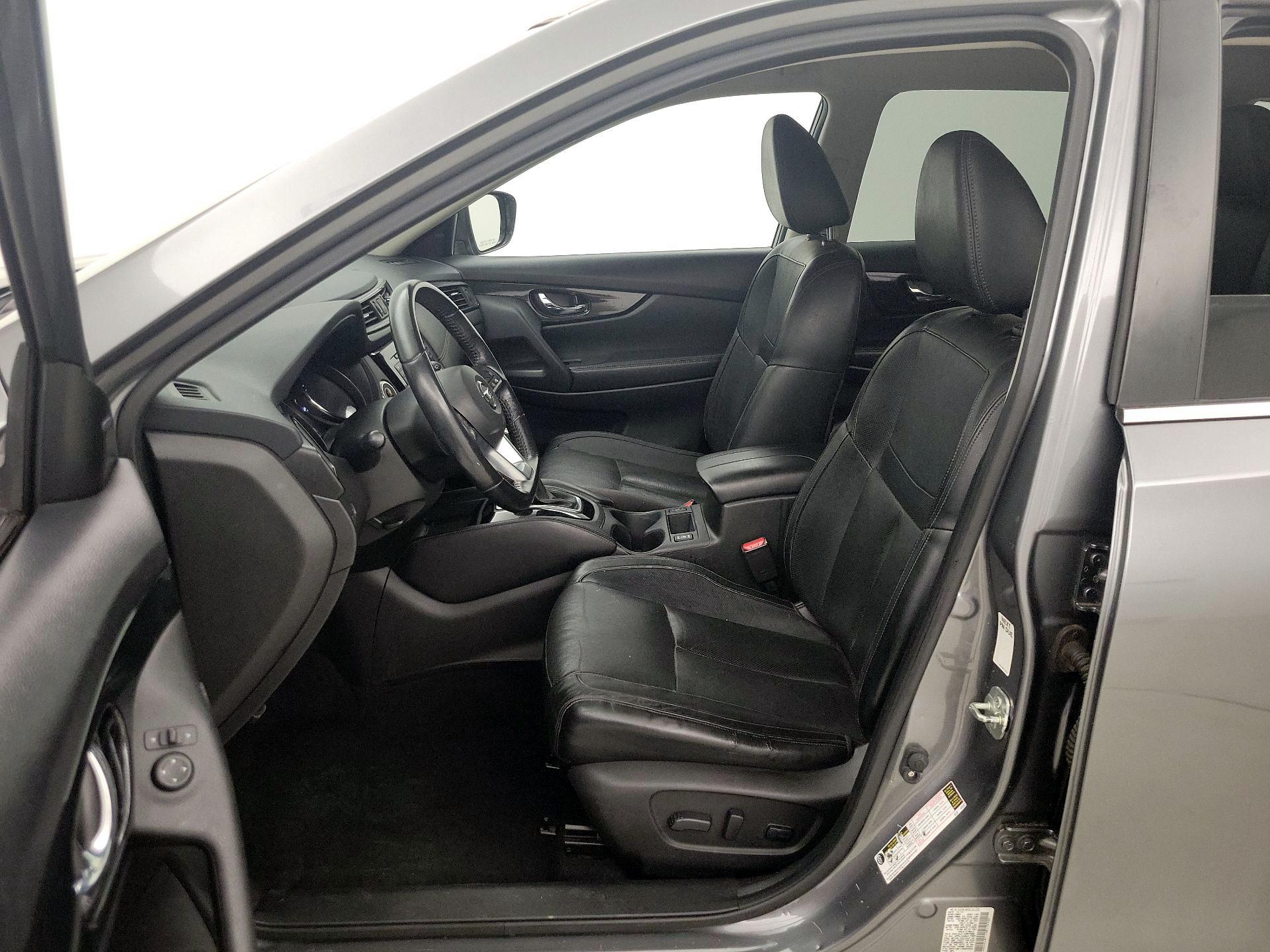 Thumbnail: 2018 Nissan Rogue - 11