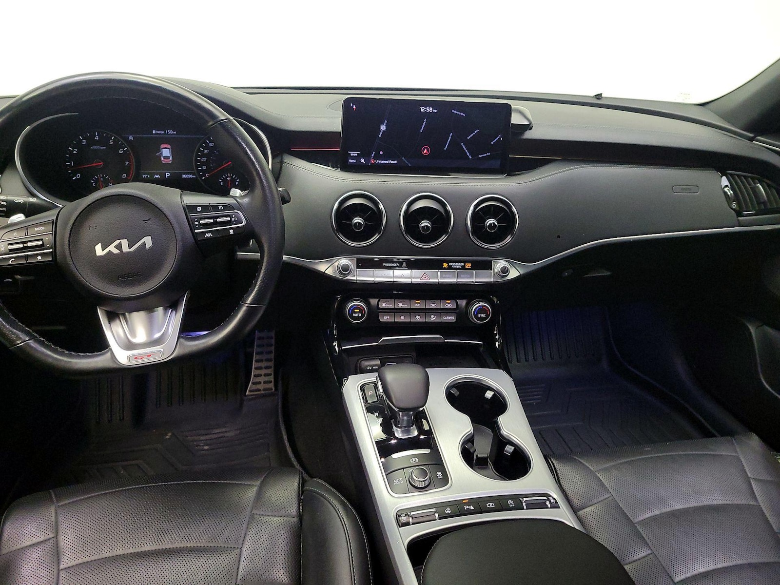 2022 Kia Stinger GT2 - Photo 10