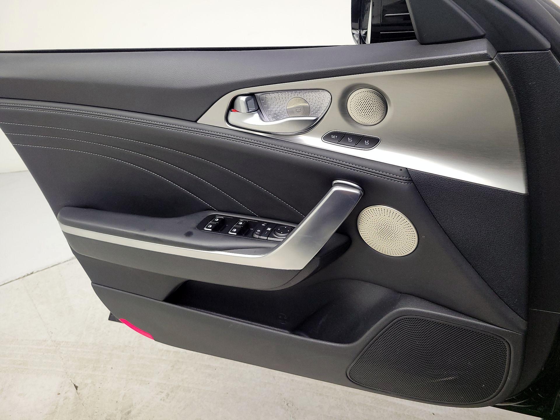 Thumbnail: 2022 Kia Stinger - 12