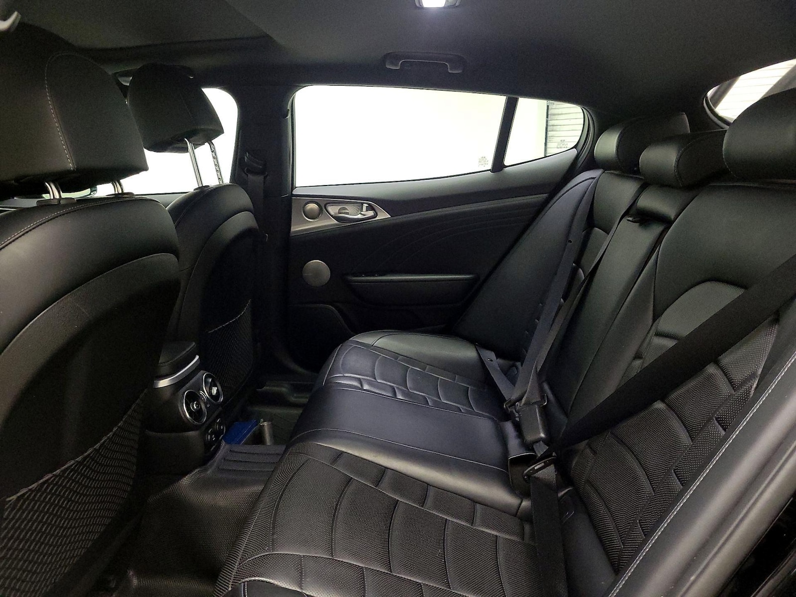 2022 Kia Stinger GT2 - Photo 22