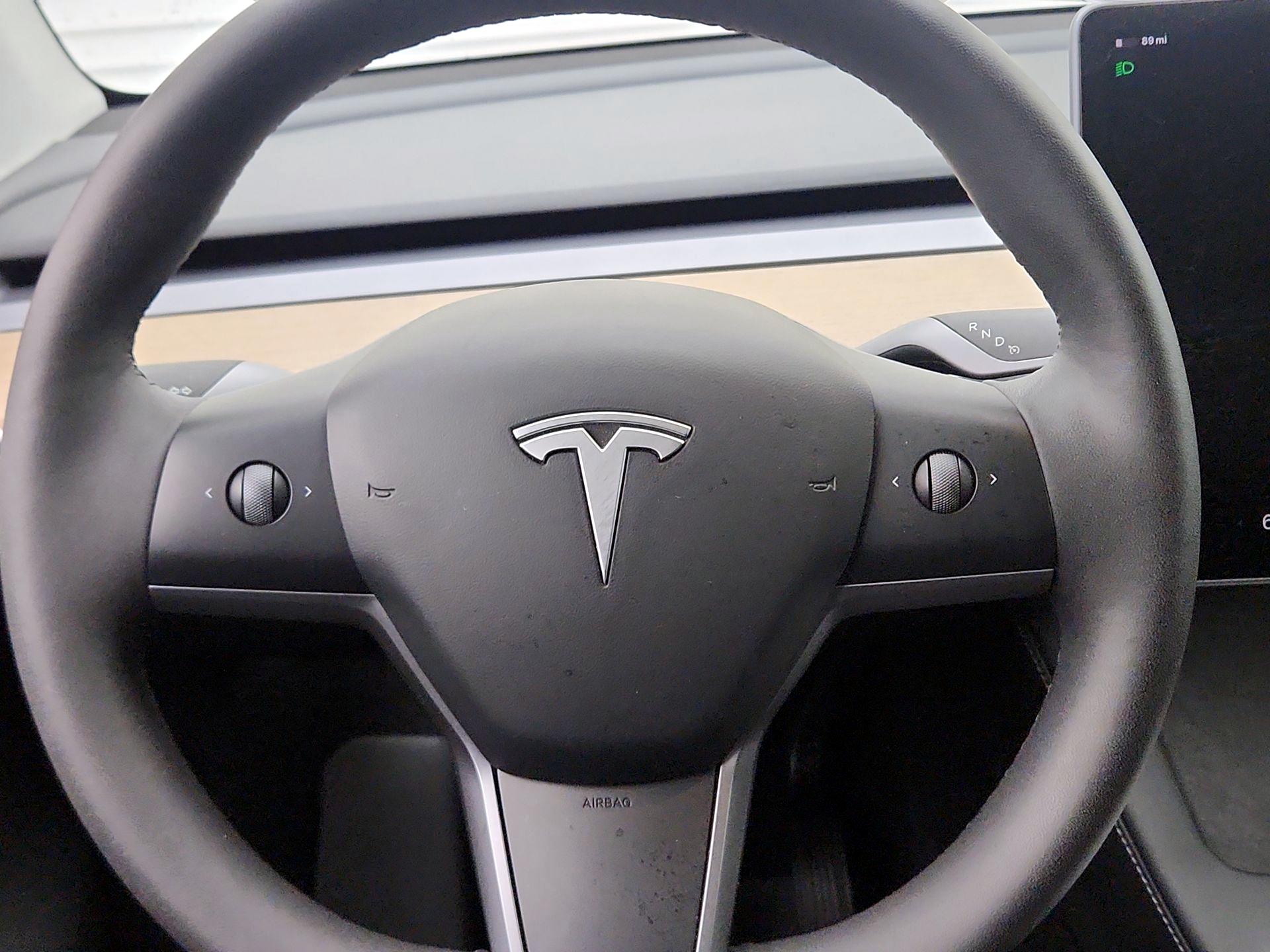 Thumbnail: 2023 Tesla Model Y - 10