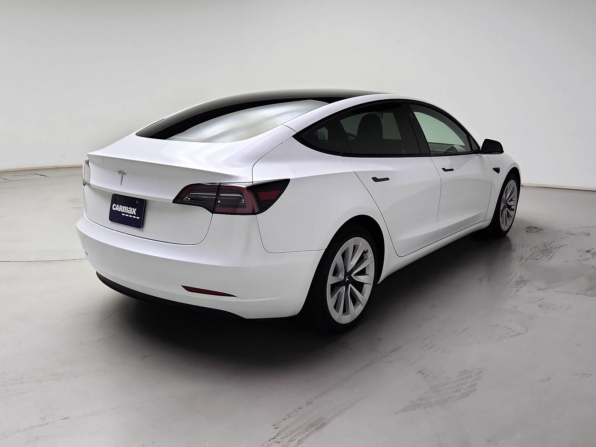 Thumbnail: 2023 Tesla Model 3 - 5