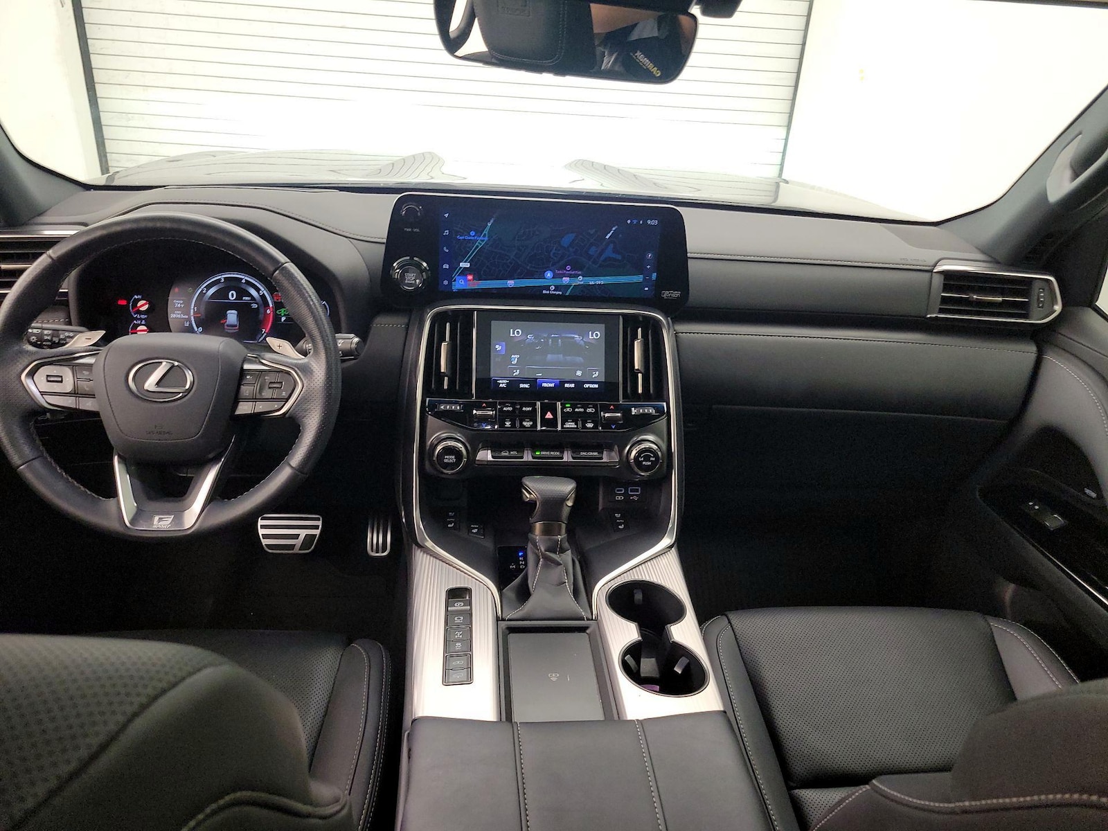2024 Lexus LX F-Sport - Photo 10