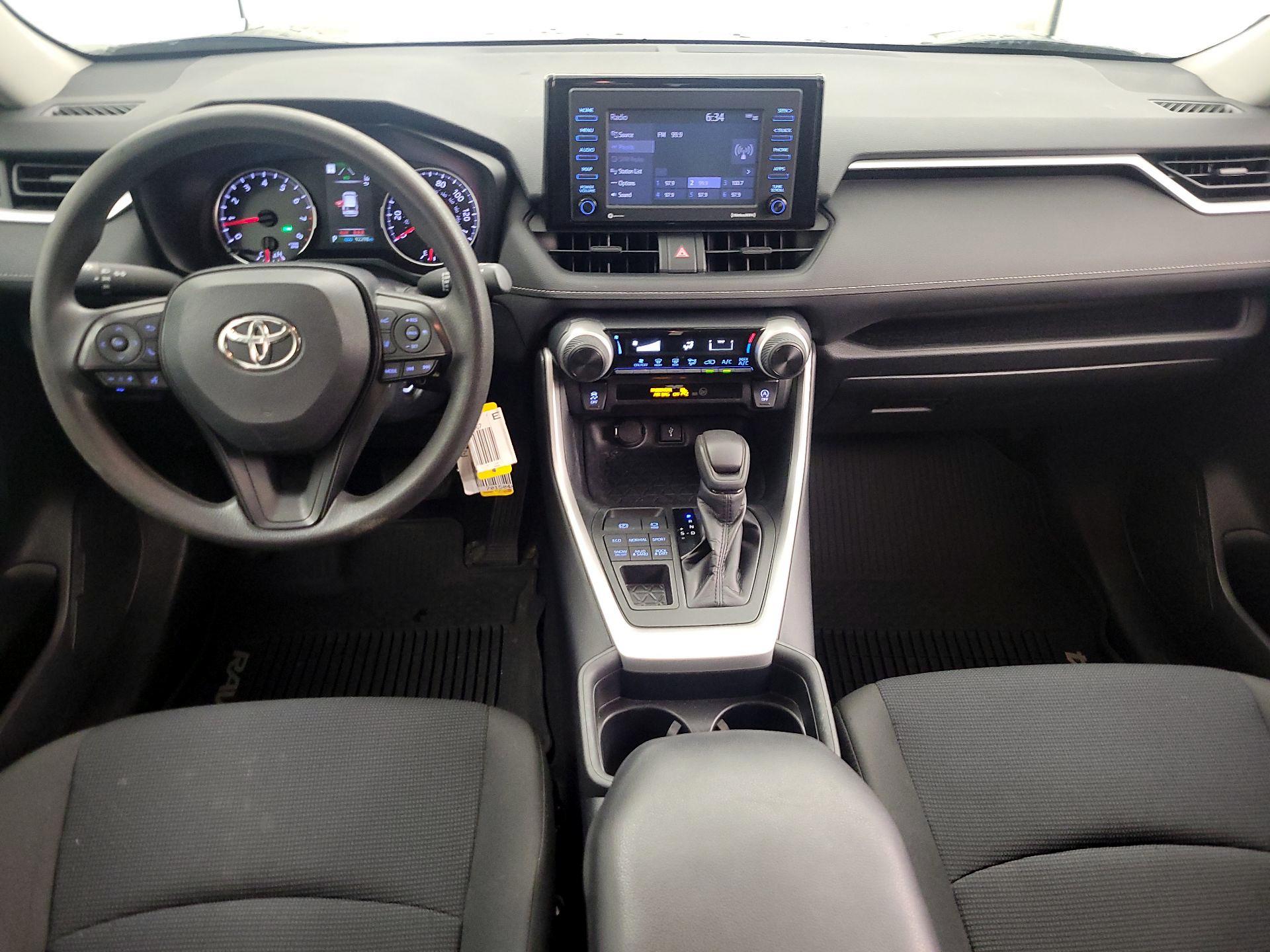 Thumbnail: 2020 Toyota RAV4 - 9