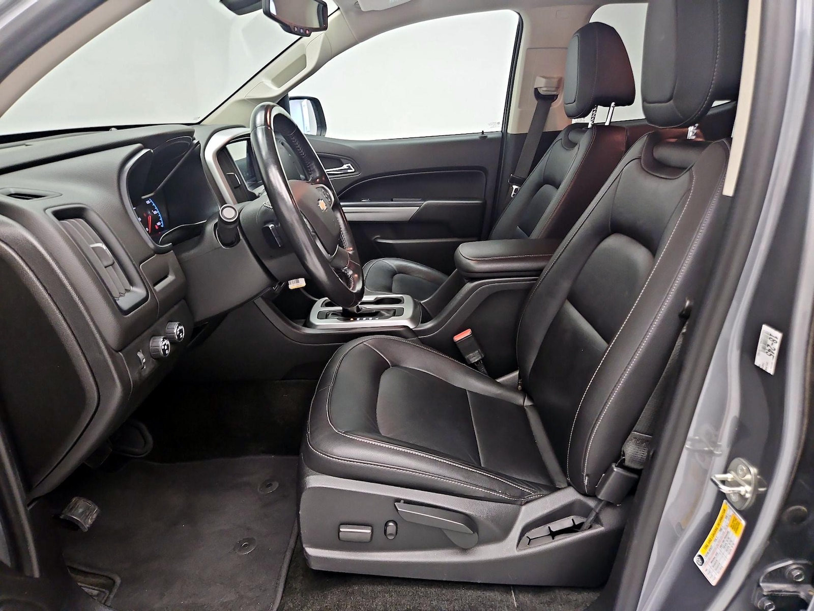 2018 Chevrolet Colorado LT - Photo 12