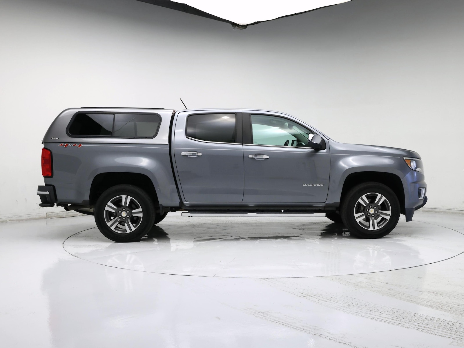 2018 Chevrolet Colorado LT - Photo 8