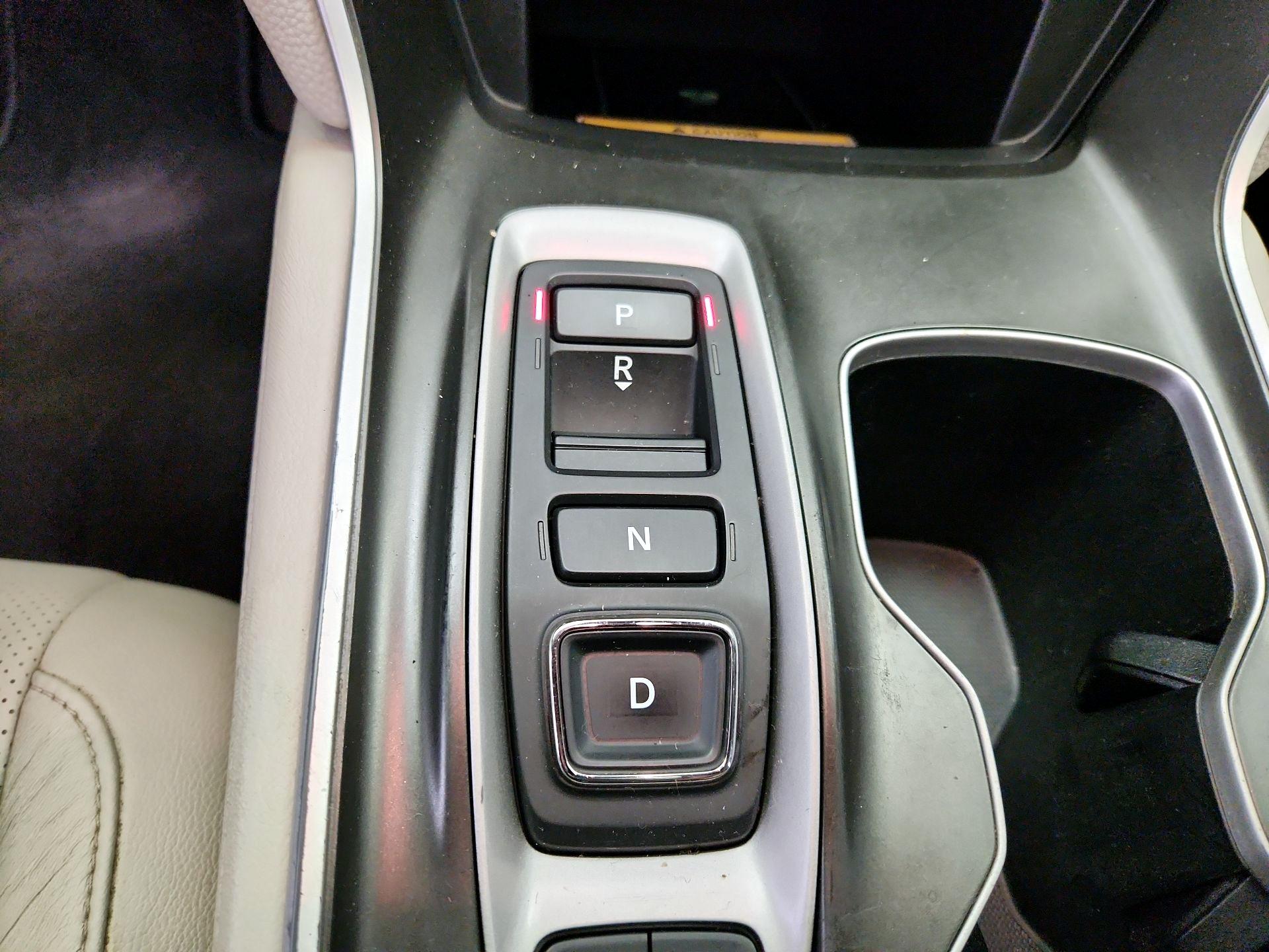 Thumbnail: 2018 Honda Accord - 18