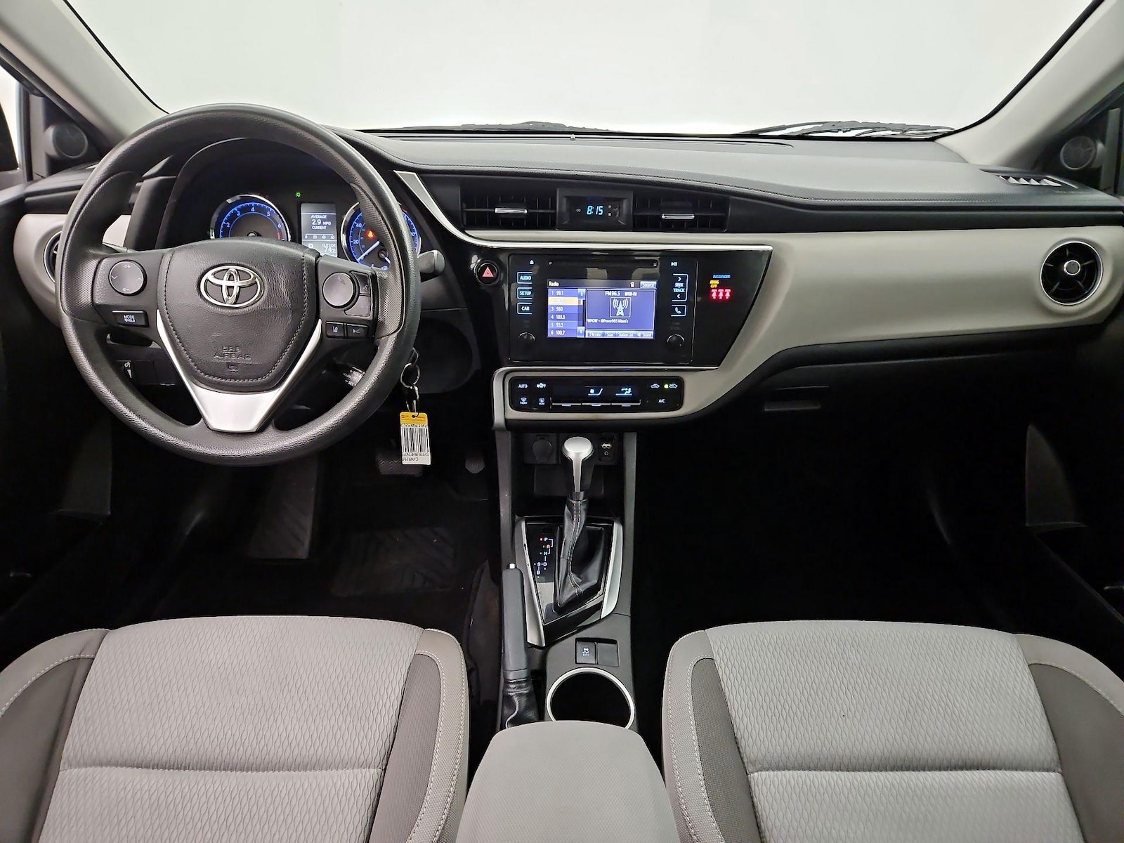 2019 Toyota Corolla LE - Photo 10