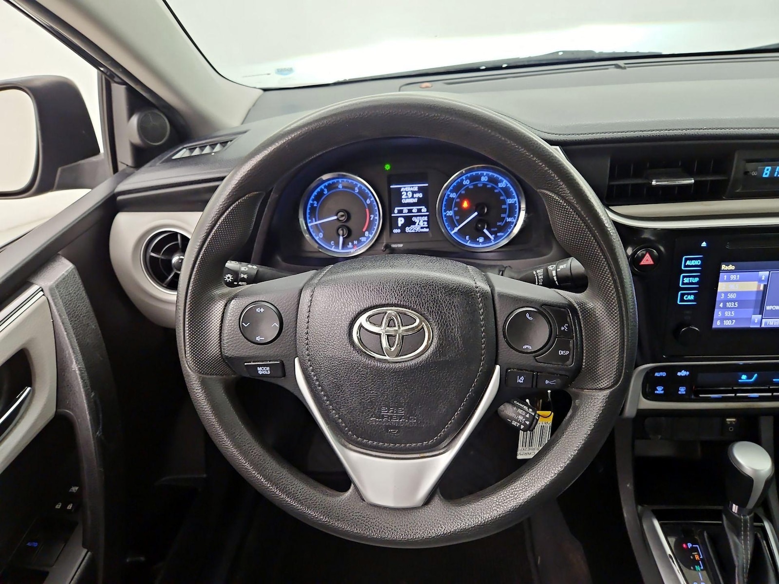 2019 Toyota Corolla LE - Photo 11