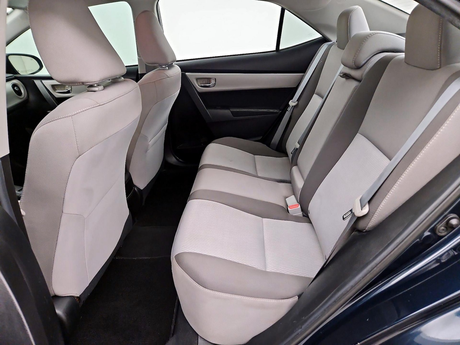 2019 Toyota Corolla LE - Photo 20