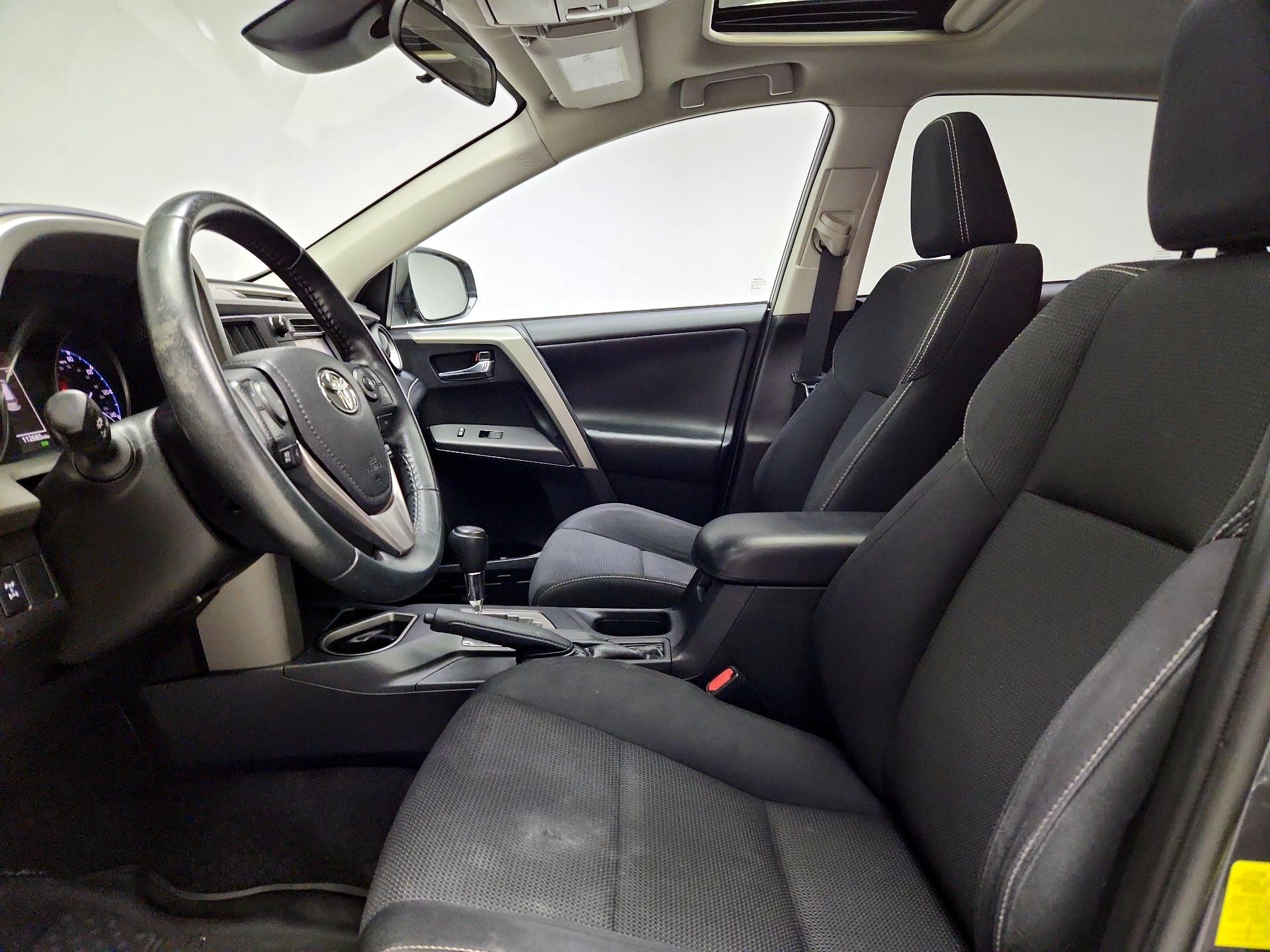 Thumbnail: 2018 Toyota RAV4 - 9