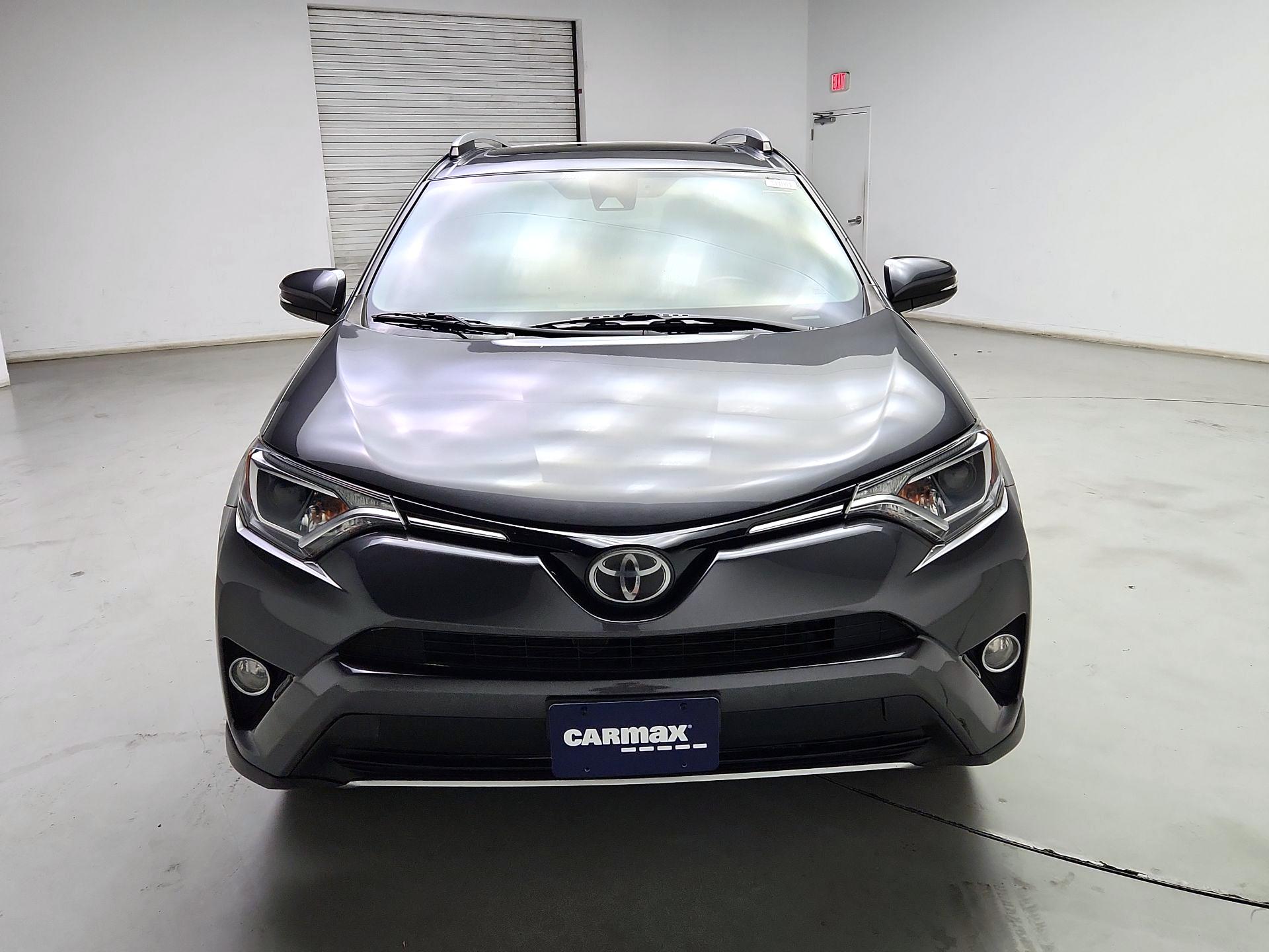 Thumbnail: 2018 Toyota RAV4 - 2
