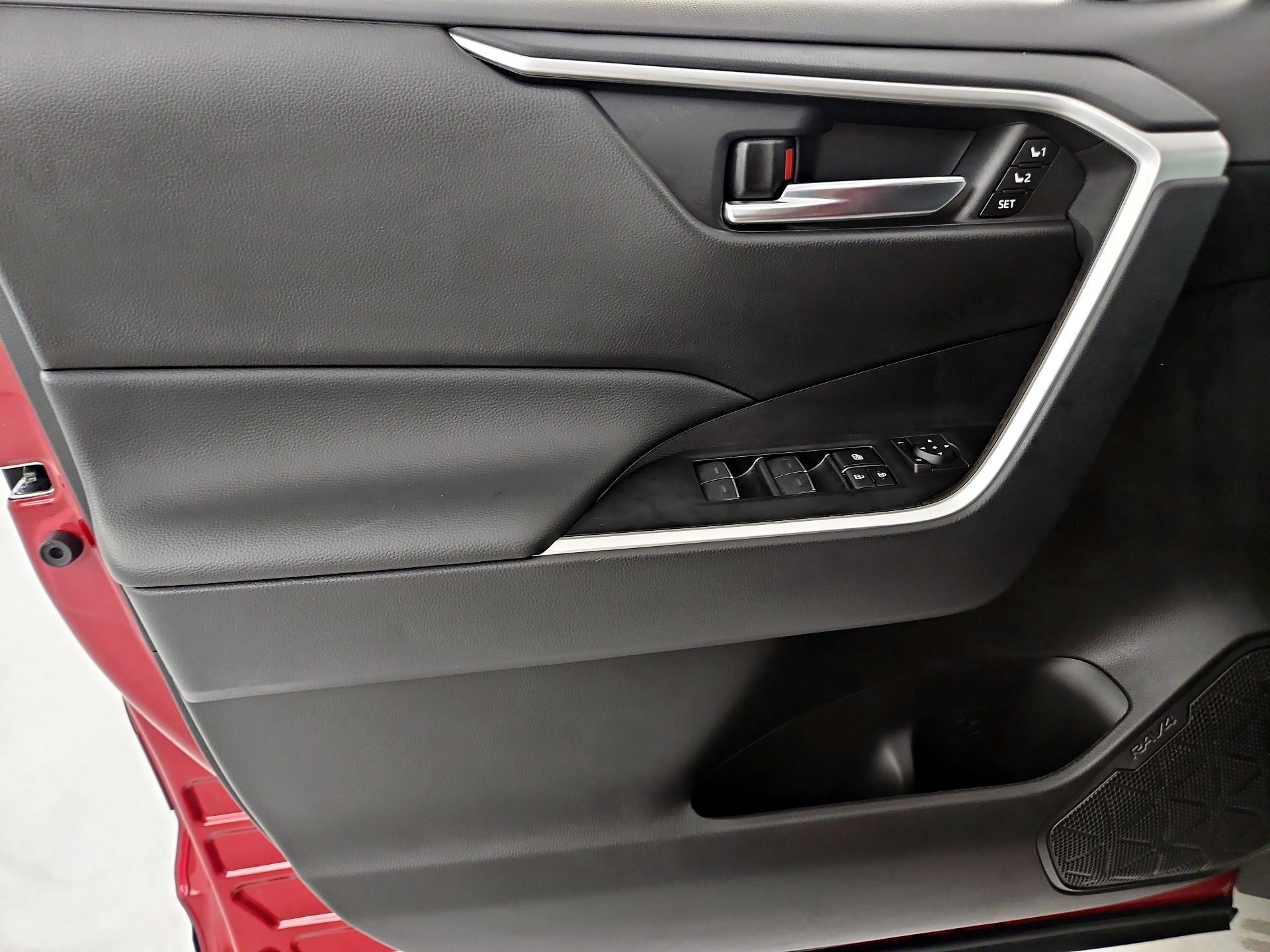 Thumbnail: 2024 Toyota RAV4 - 10