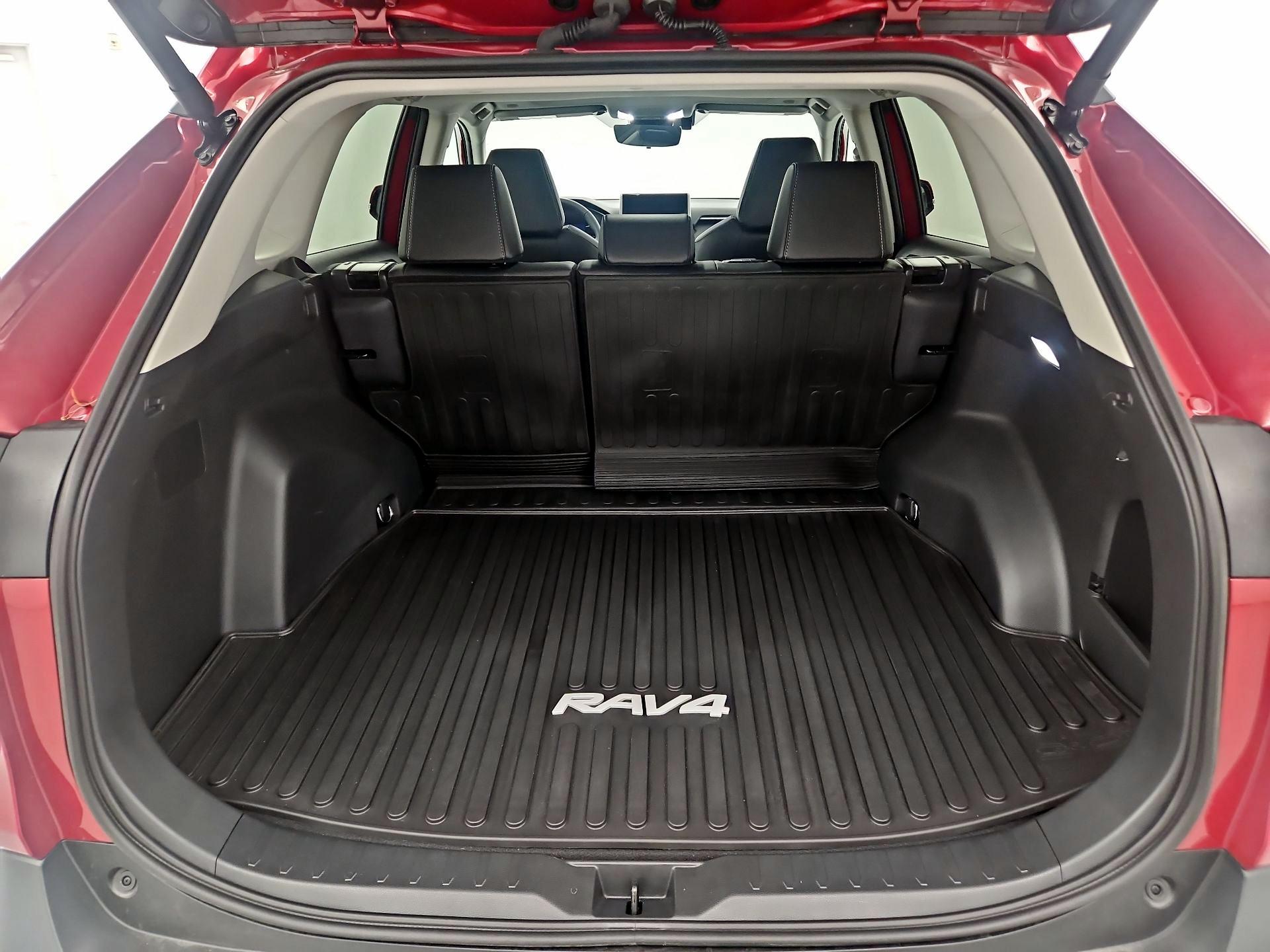 Thumbnail: 2024 Toyota RAV4 - 19