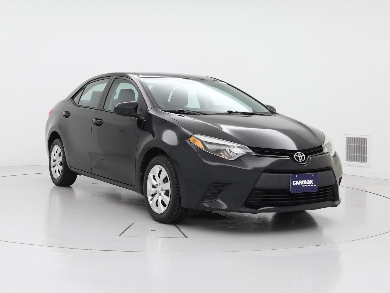 2014 Toyota Corolla LE - Photo 2