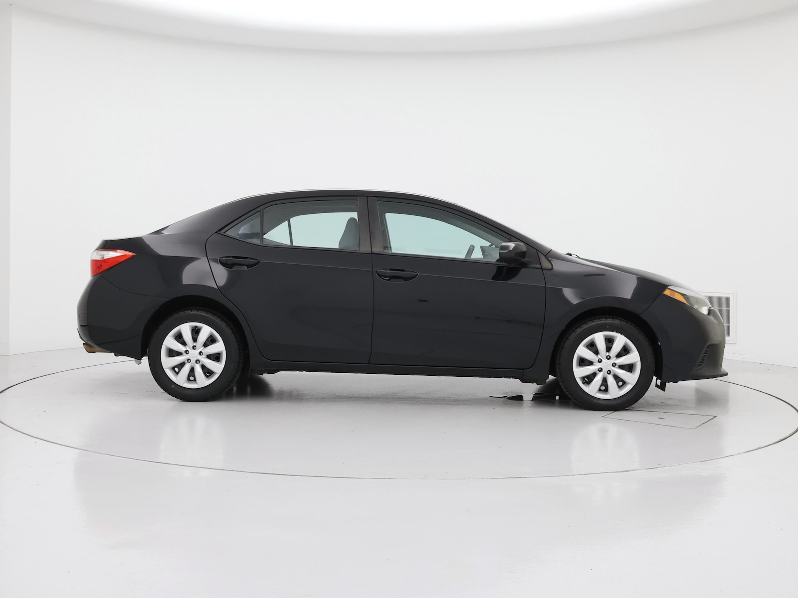 2014 Toyota Corolla LE - Photo 8