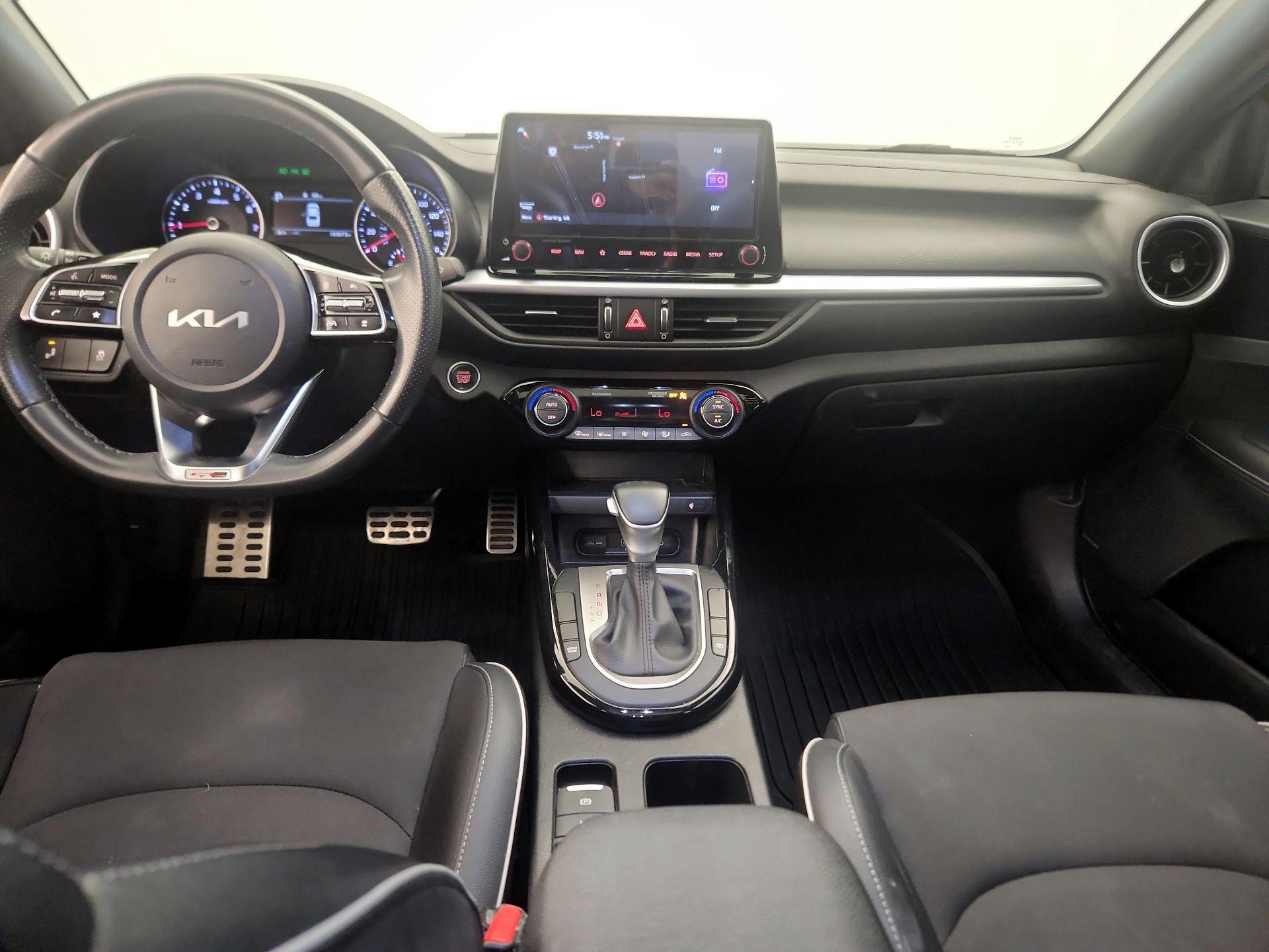 Thumbnail: 2022 Kia Forte - 9