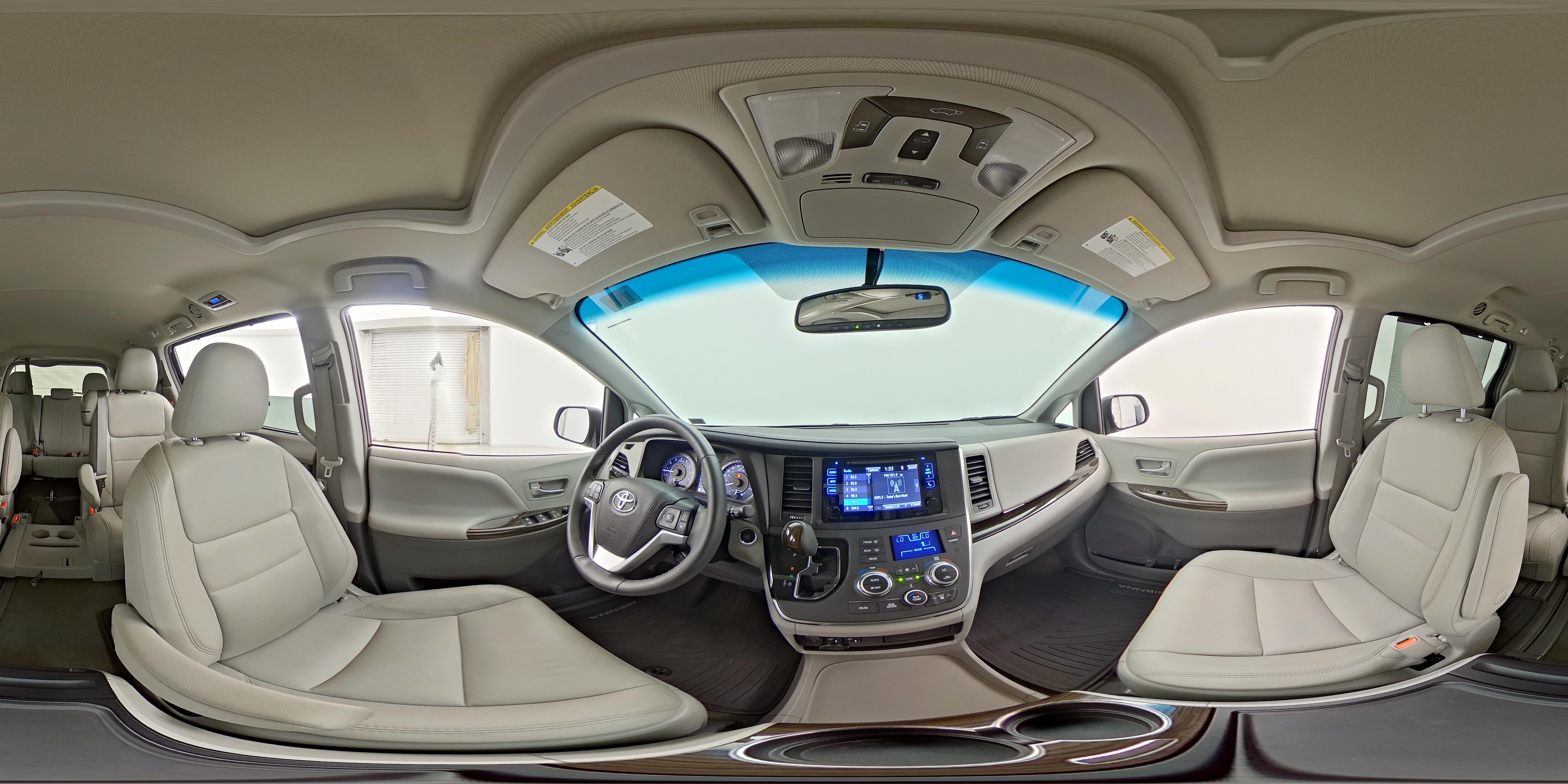 2017 Toyota Sienna XLE - Photo 28