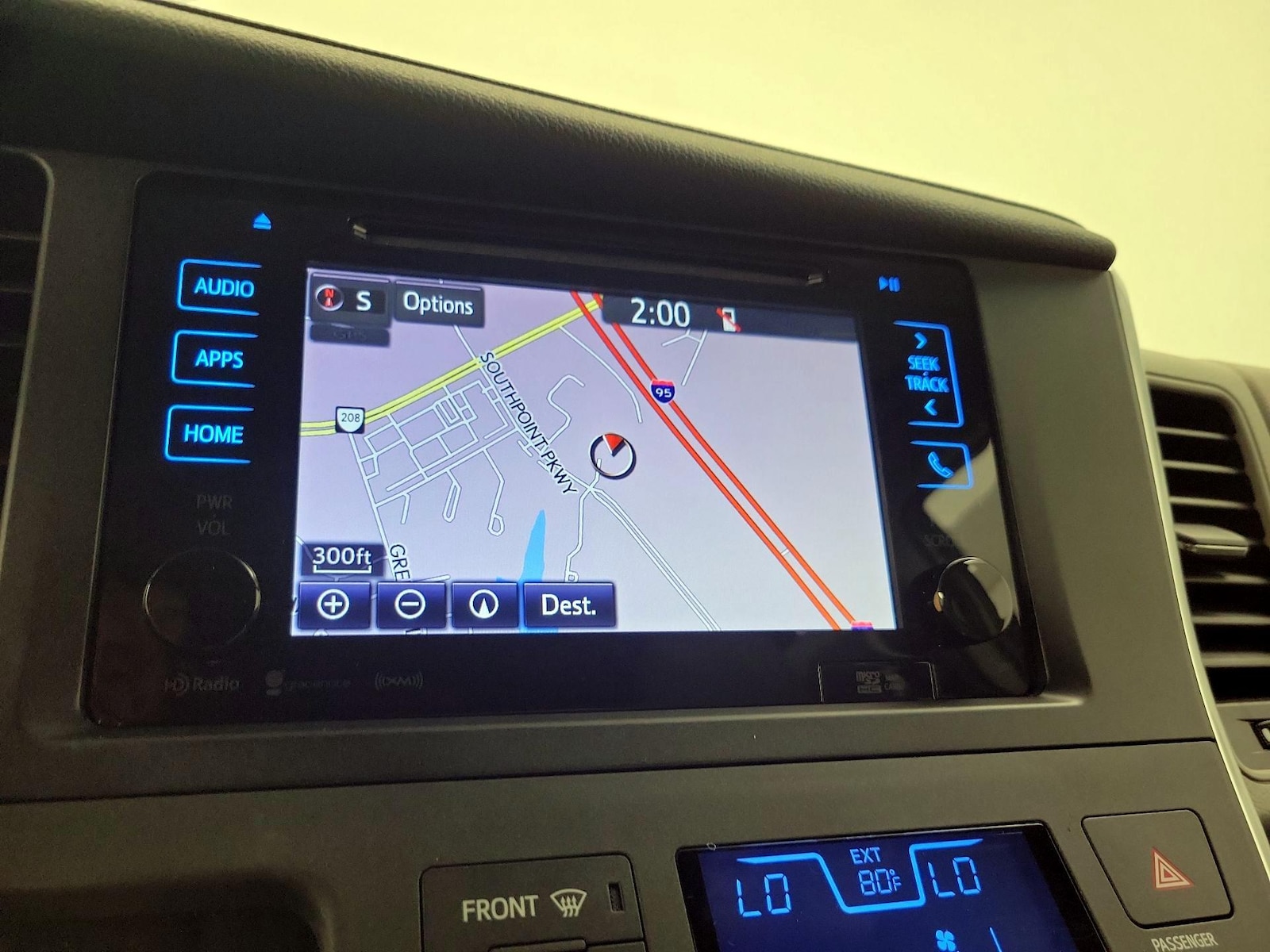 2017 Toyota Sienna XLE - Photo 15