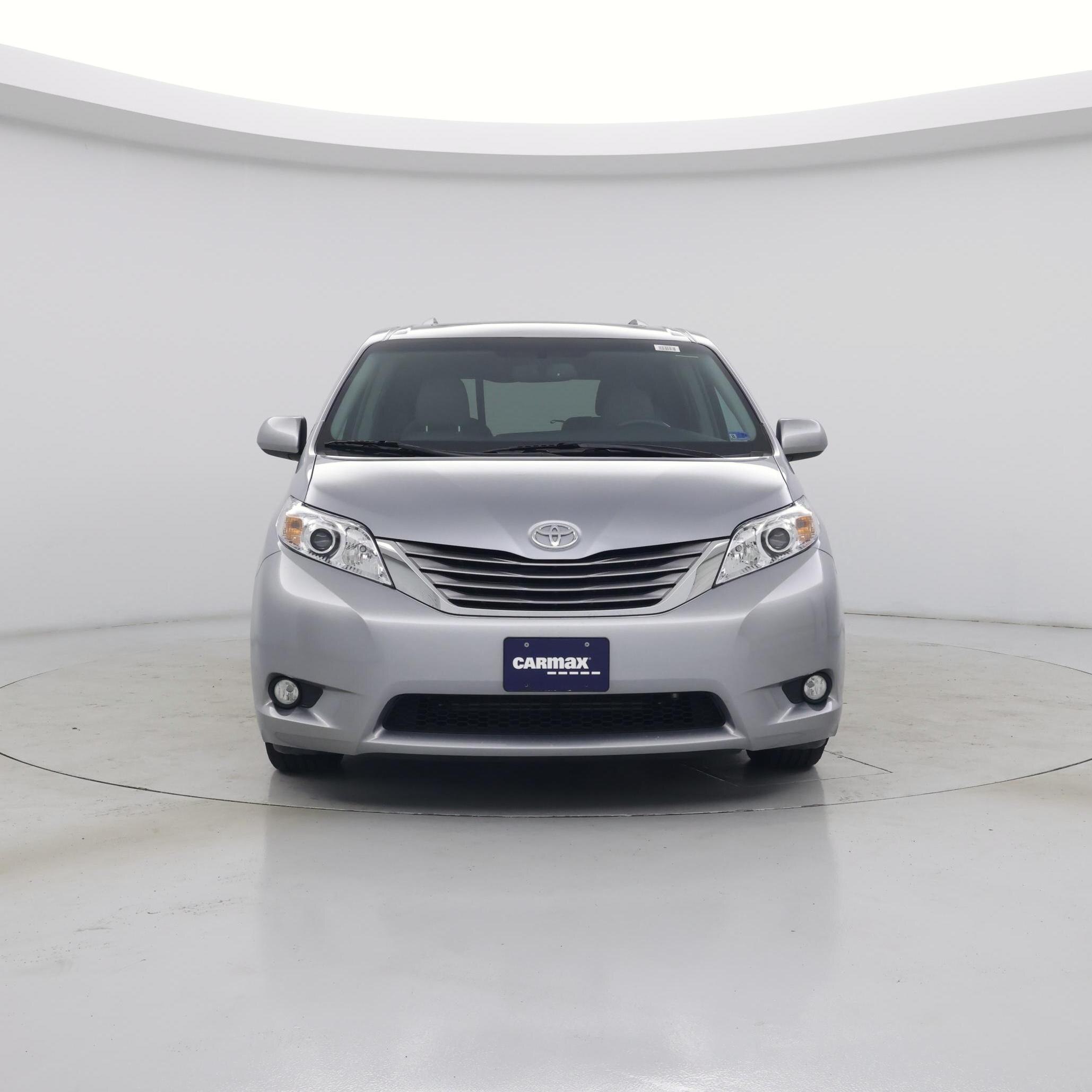 Thumbnail: 2017 Toyota Sienna - 5