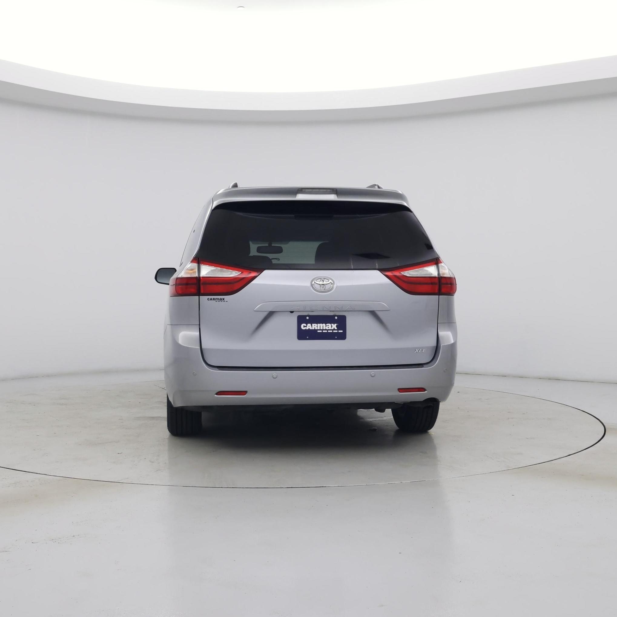 Thumbnail: 2017 Toyota Sienna - 6