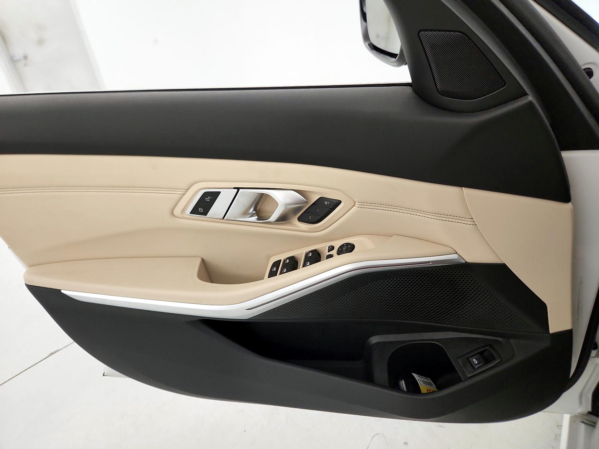 Thumbnail: 2020 BMW 3 Series - 12