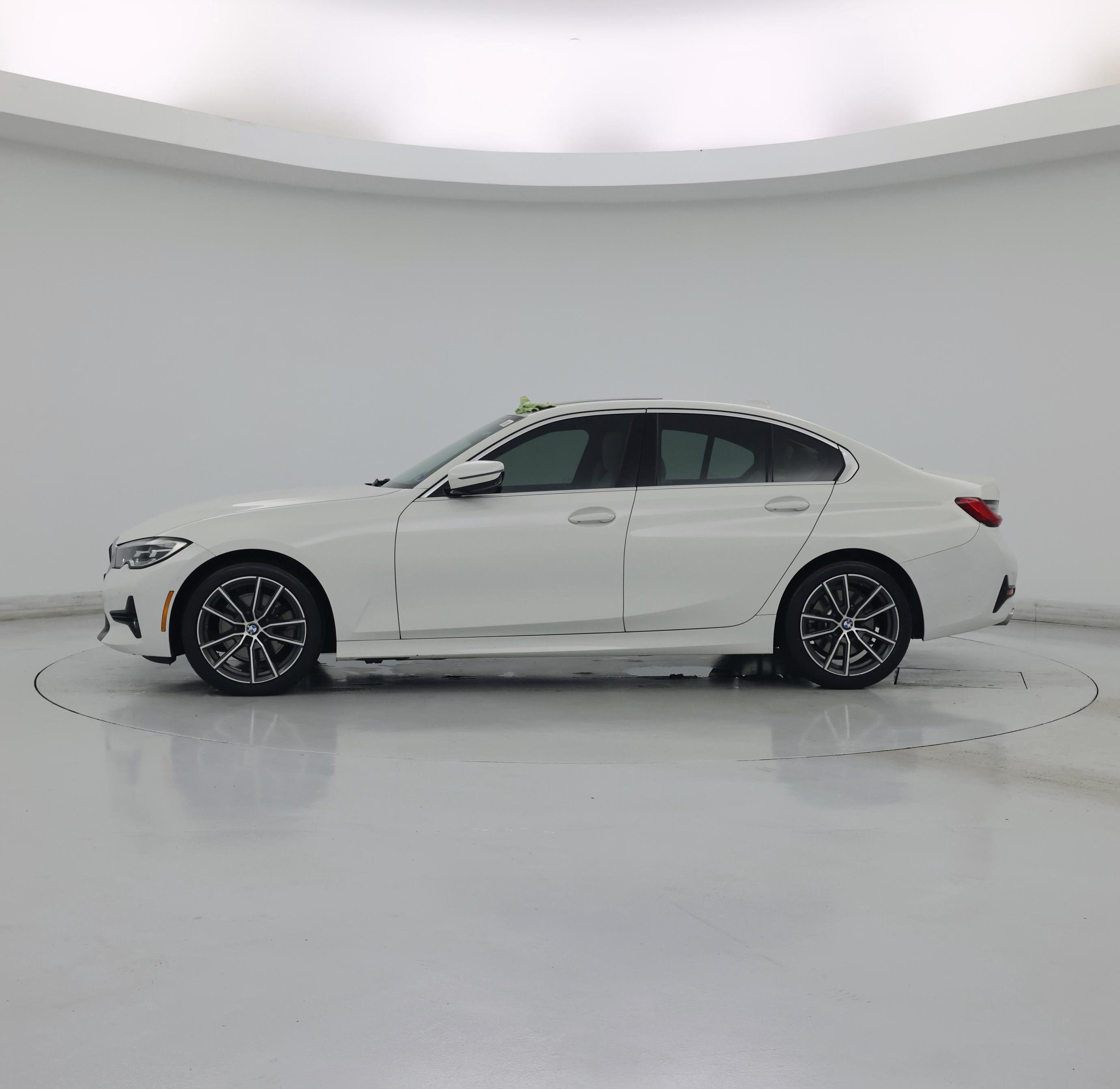 Thumbnail: 2020 BMW 3 Series - 3