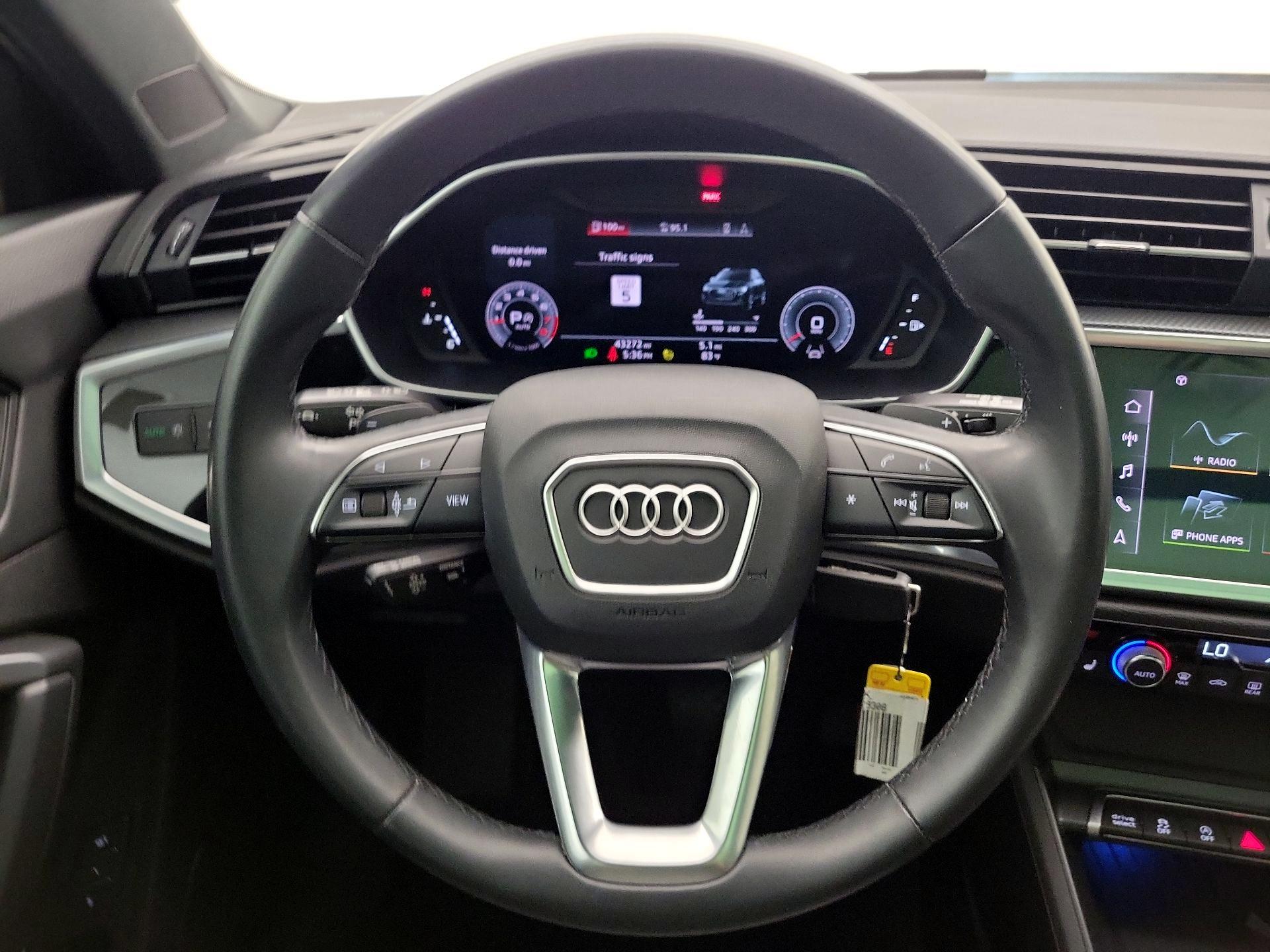 Thumbnail: 2022 Audi Q3 - 10