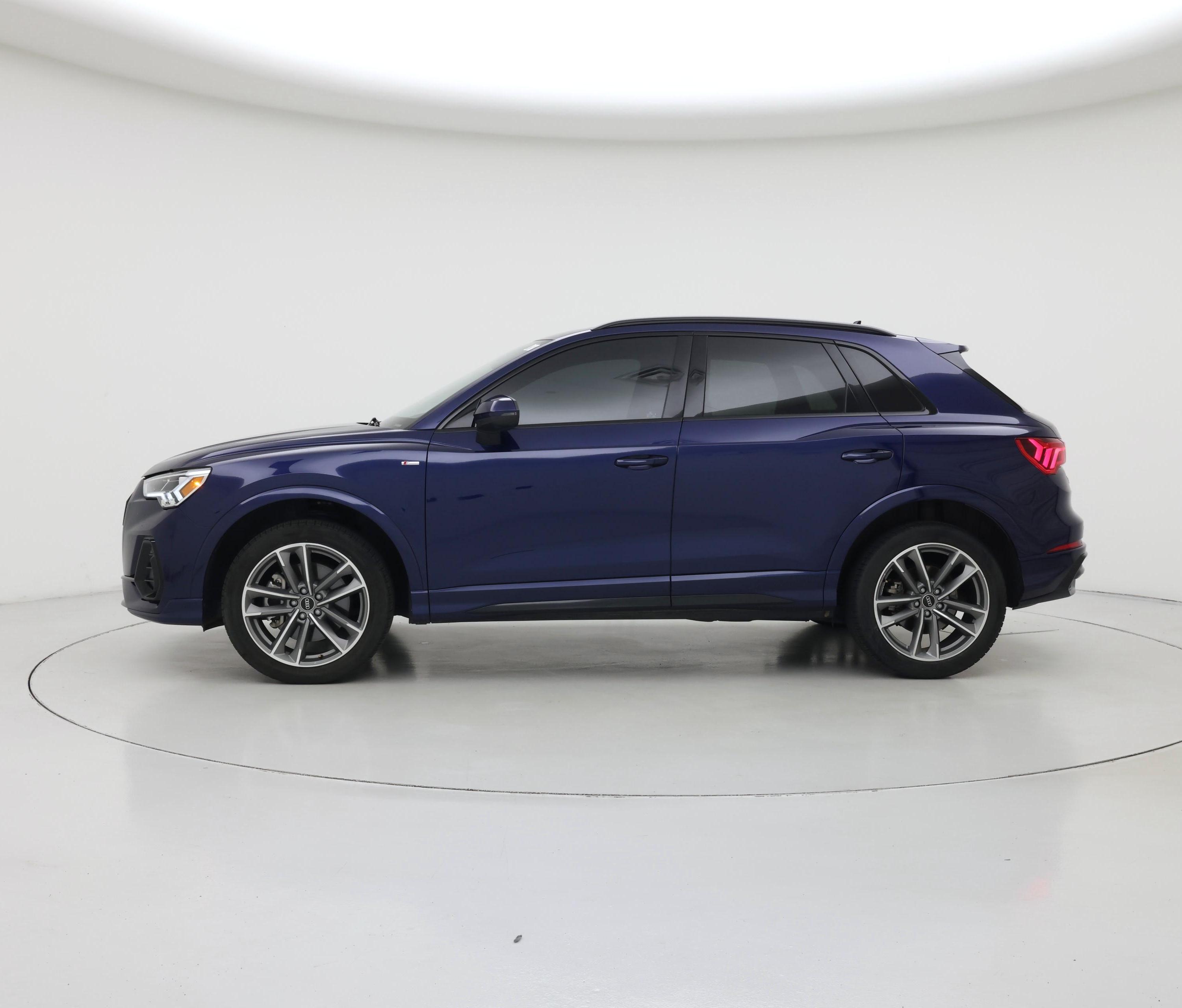 Thumbnail: 2022 Audi Q3 - 3