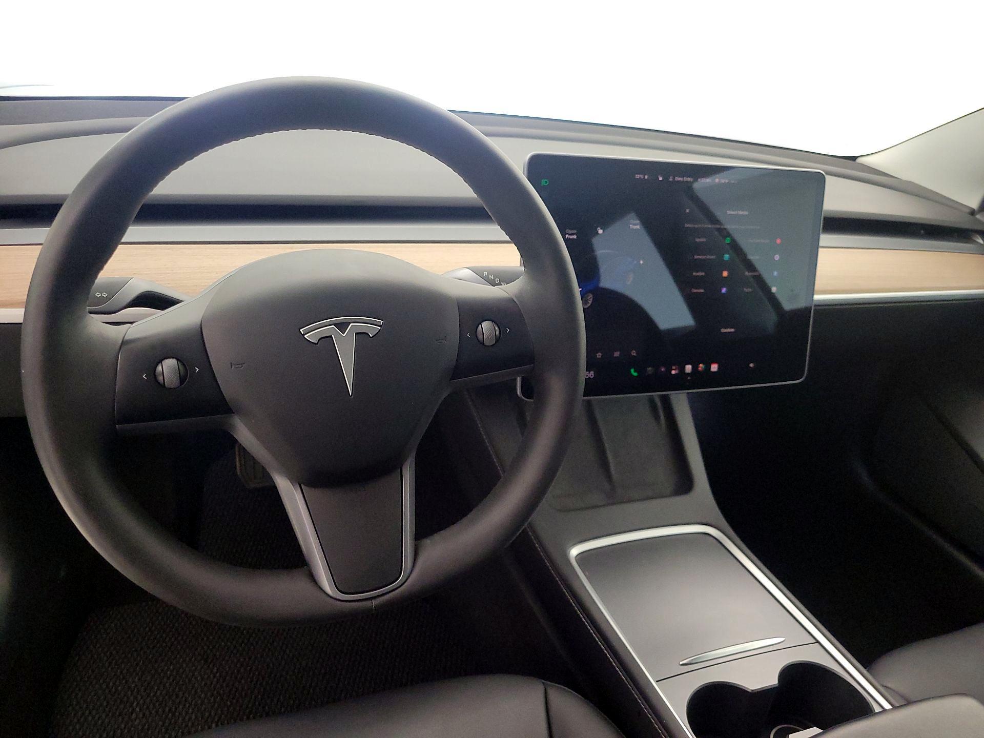 Thumbnail: 2022 Tesla Model 3 - 10
