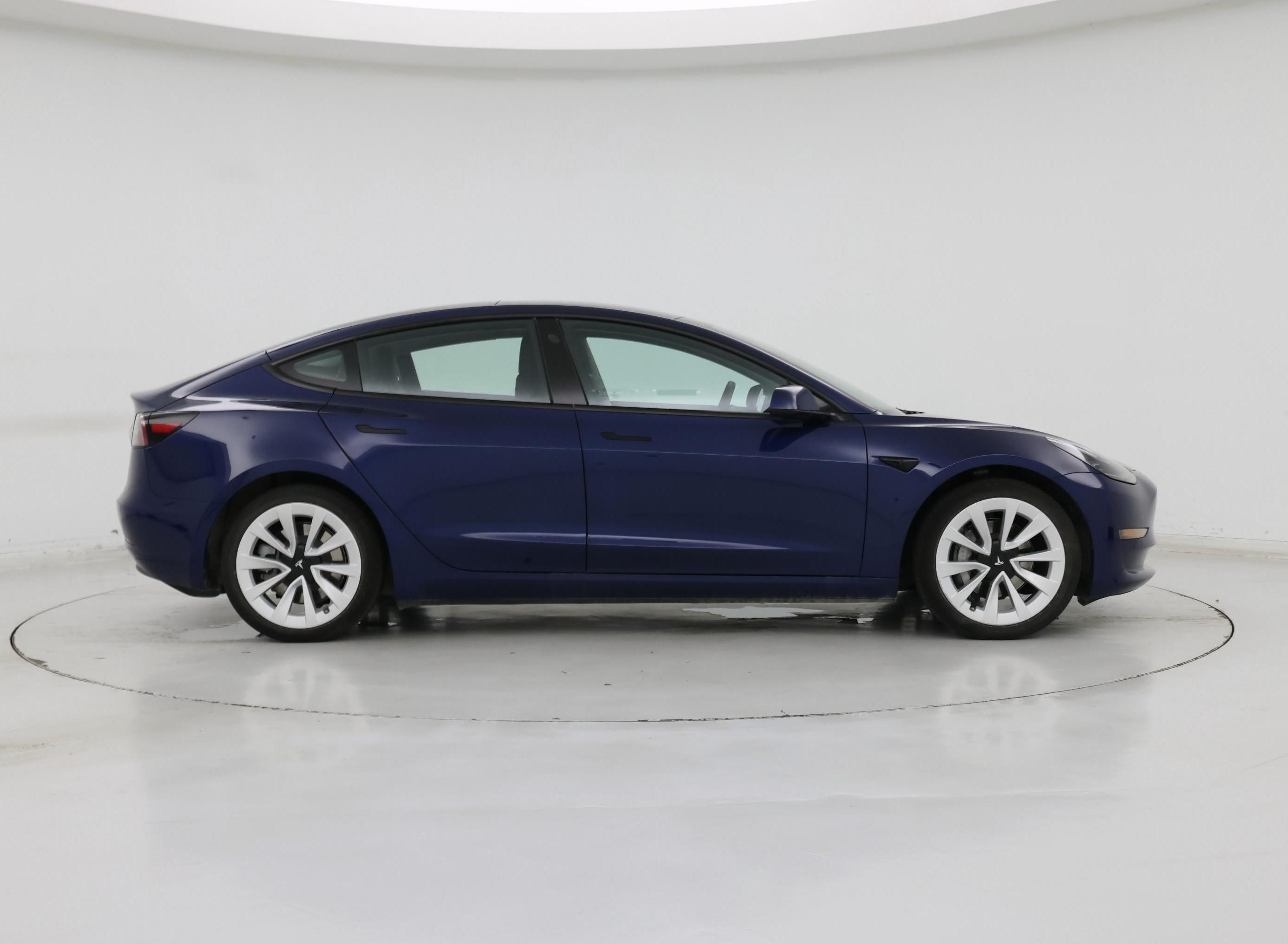 Thumbnail: 2022 Tesla Model 3 - 7