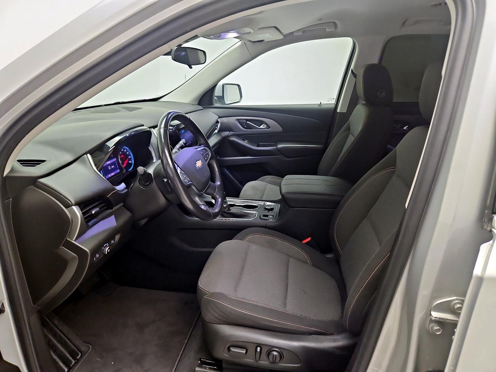 Thumbnail: 2021 Chevrolet Traverse - 11