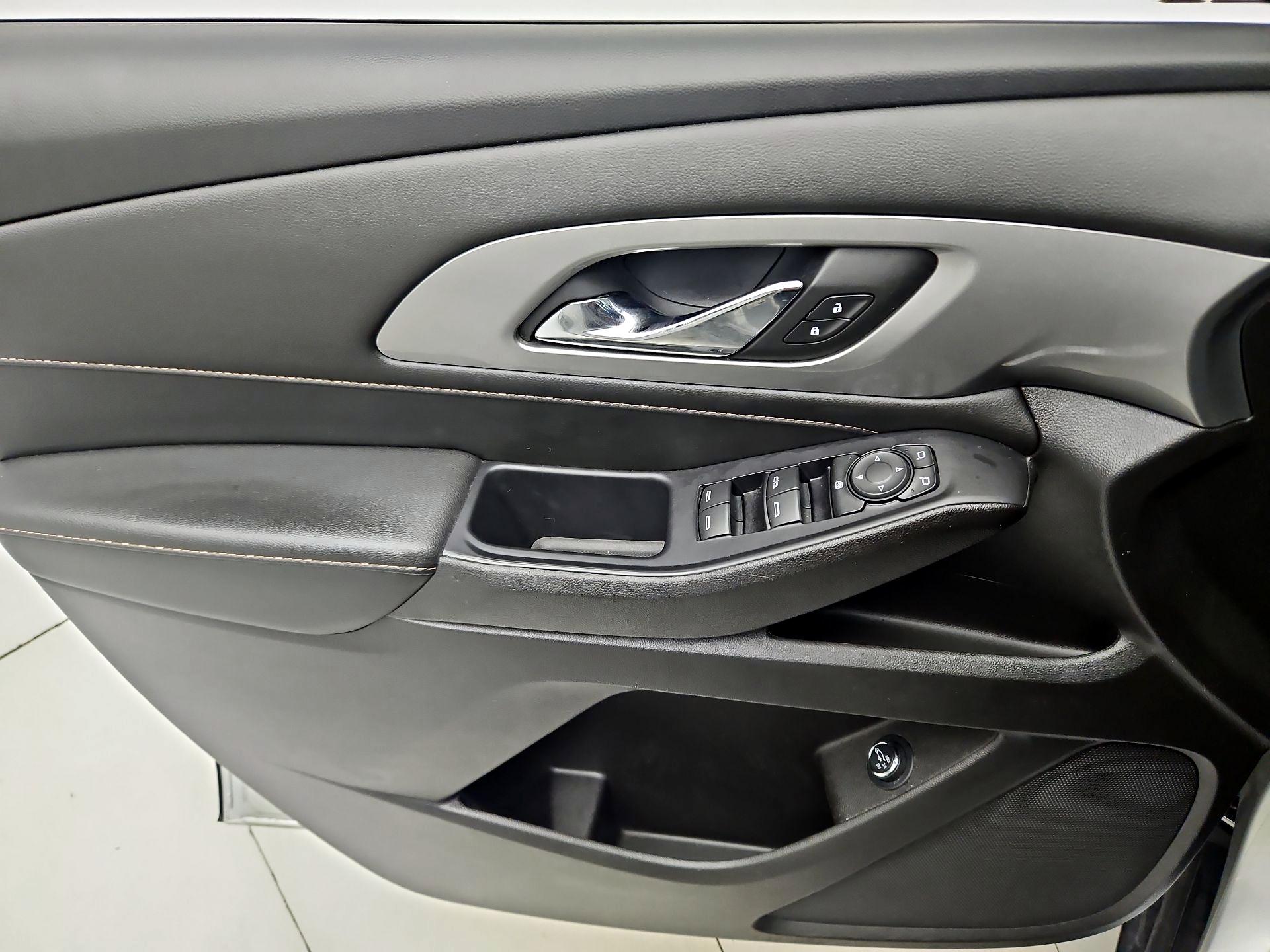 Thumbnail: 2021 Chevrolet Traverse - 12