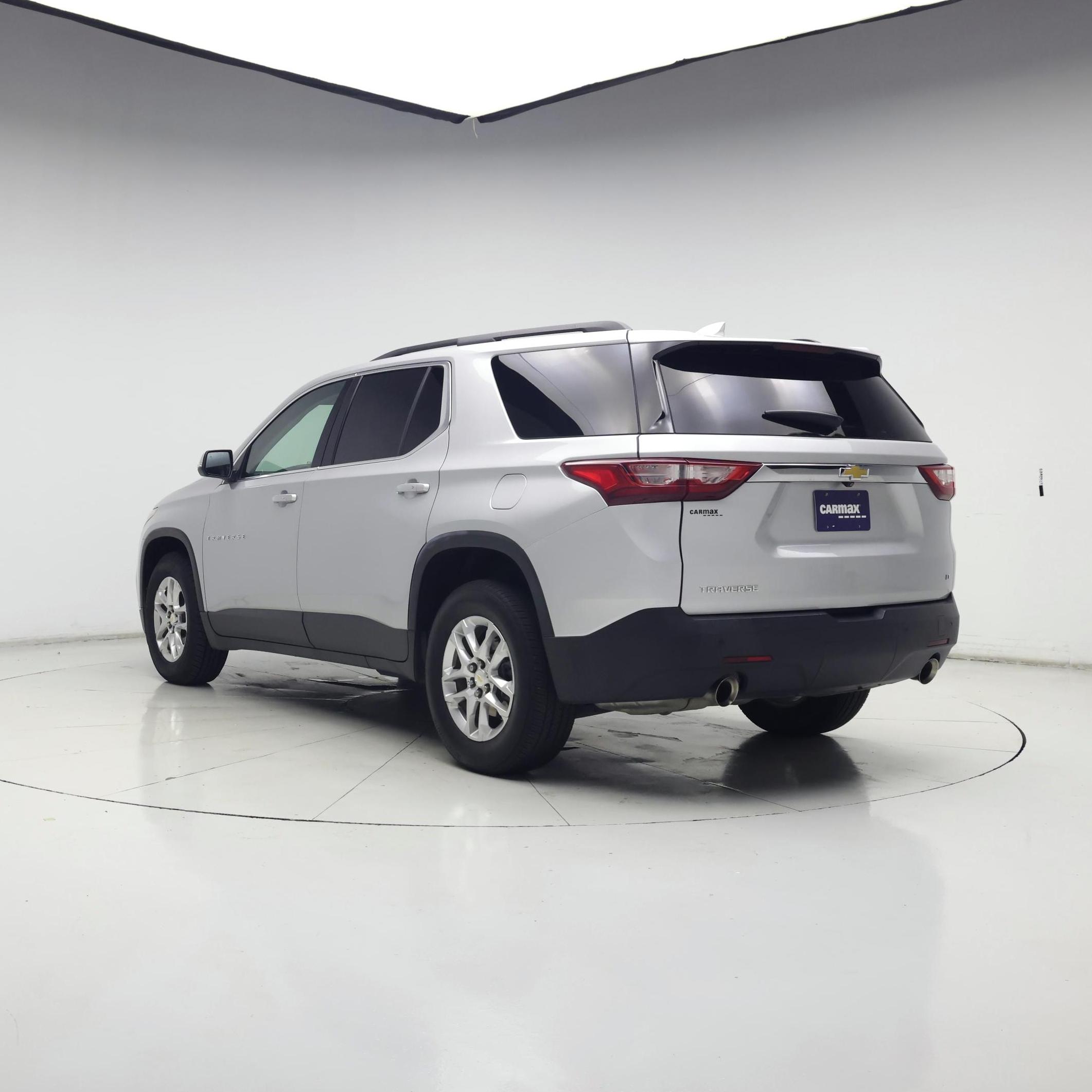 Thumbnail: 2021 Chevrolet Traverse - 2