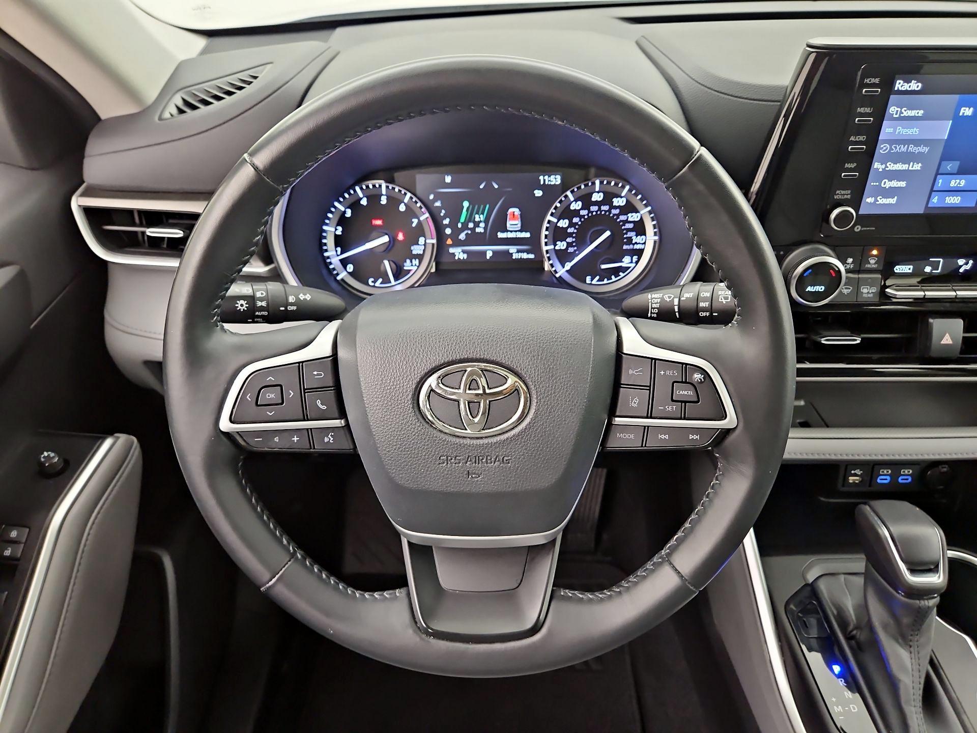 Thumbnail: 2022 Toyota Highlander - 10