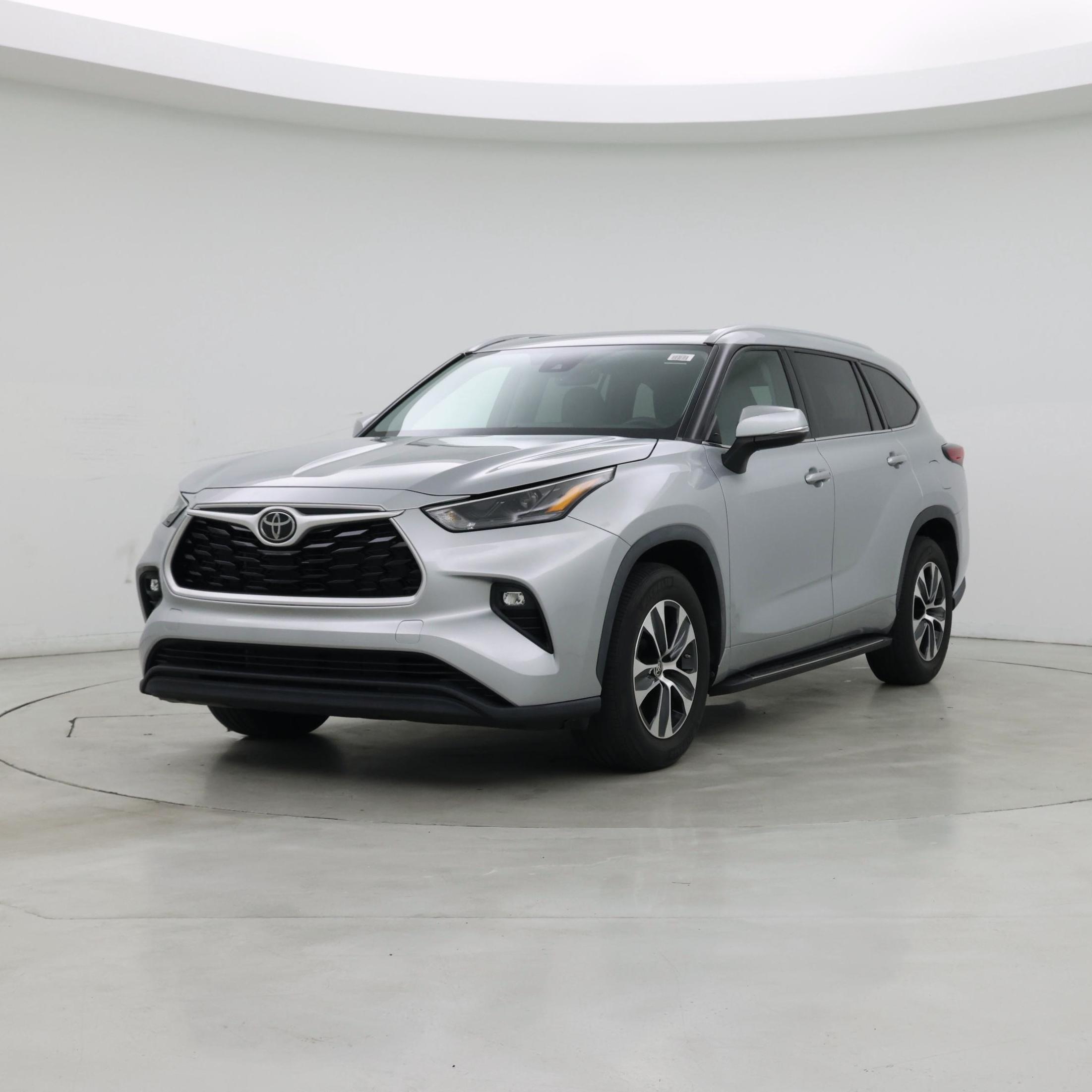 Thumbnail: 2022 Toyota Highlander - 4