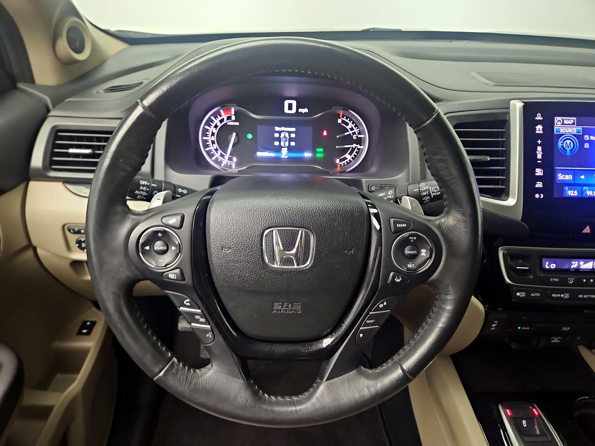 Thumbnail: 2018 Honda Pilot - 10