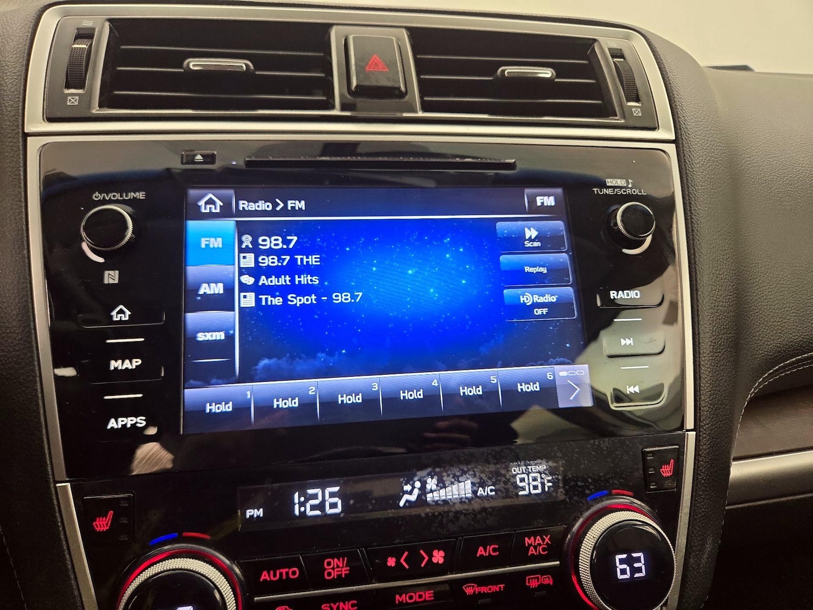 2018 Subaru Outback Limited - Photo 17