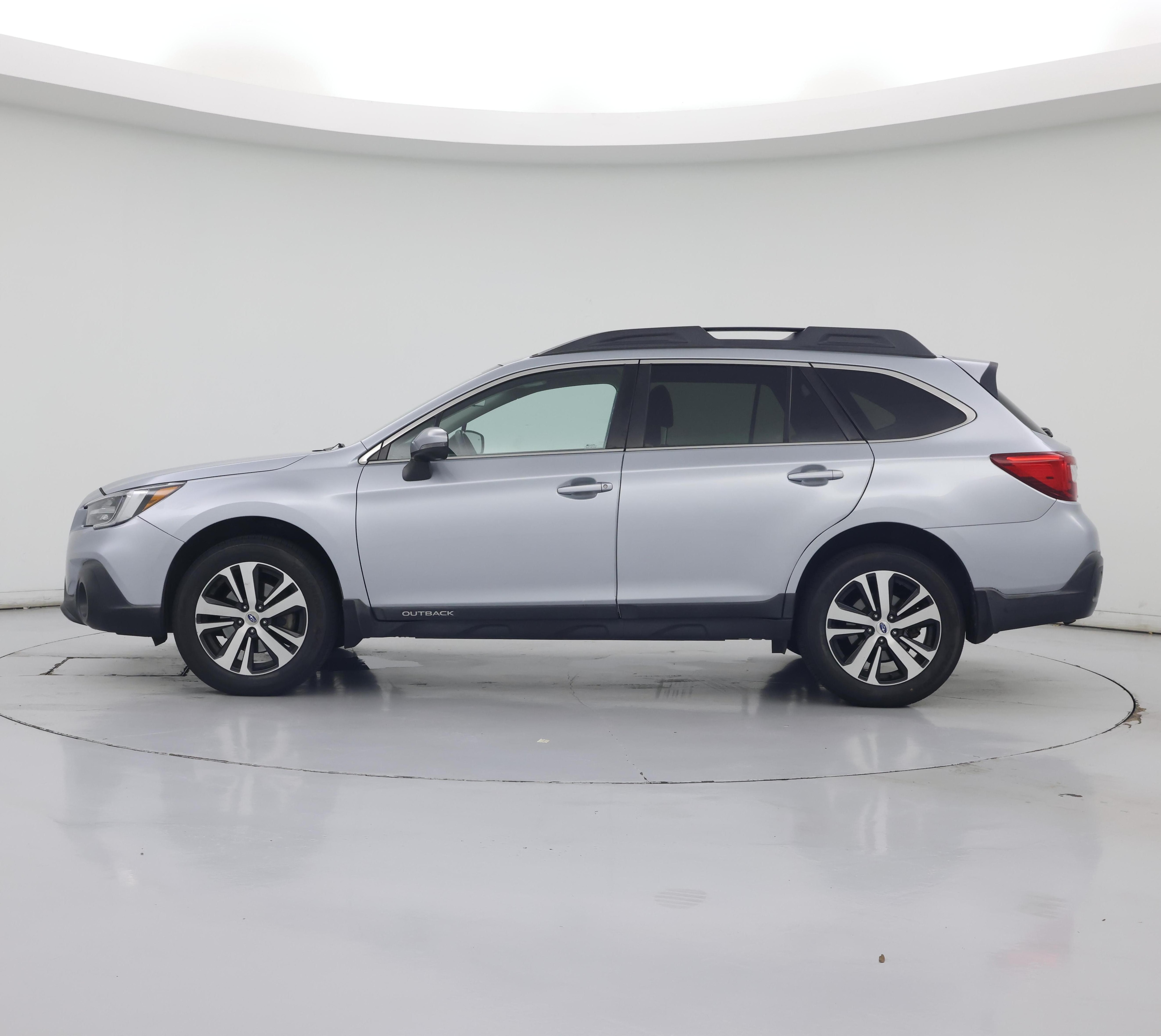 Thumbnail: 2018 Subaru Outback - 3
