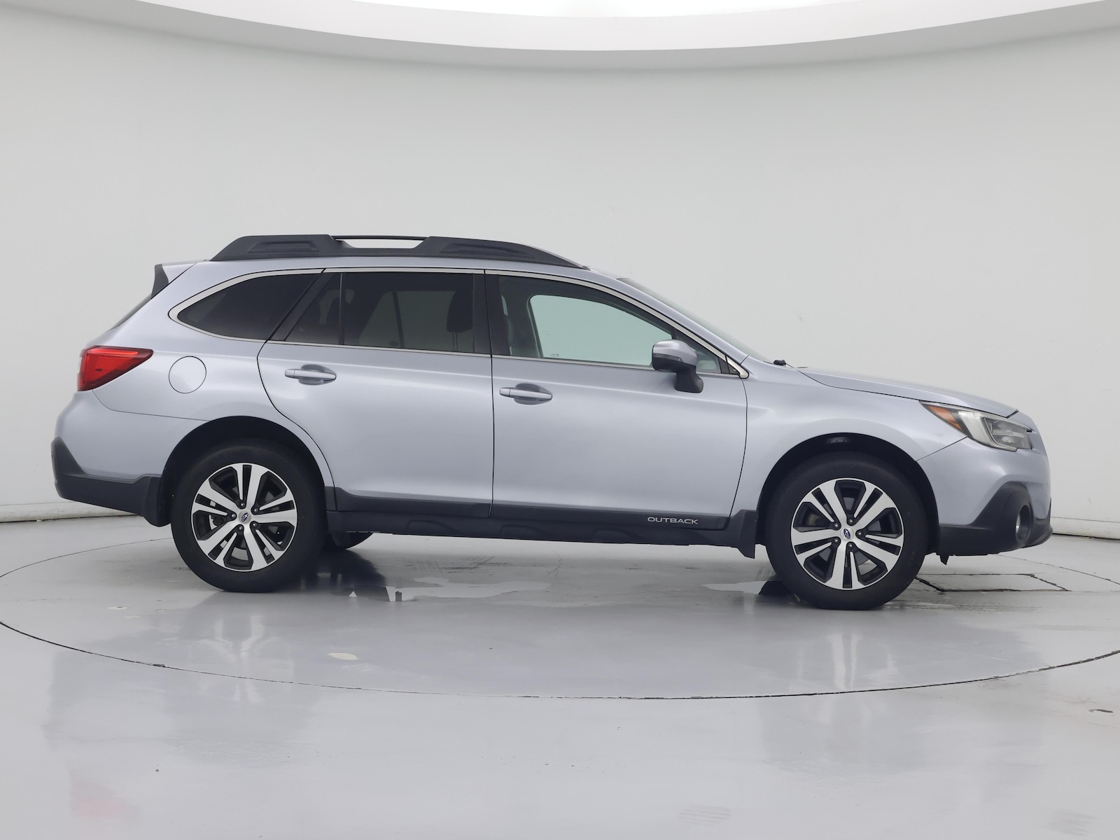 2018 Subaru Outback Limited - Photo 8